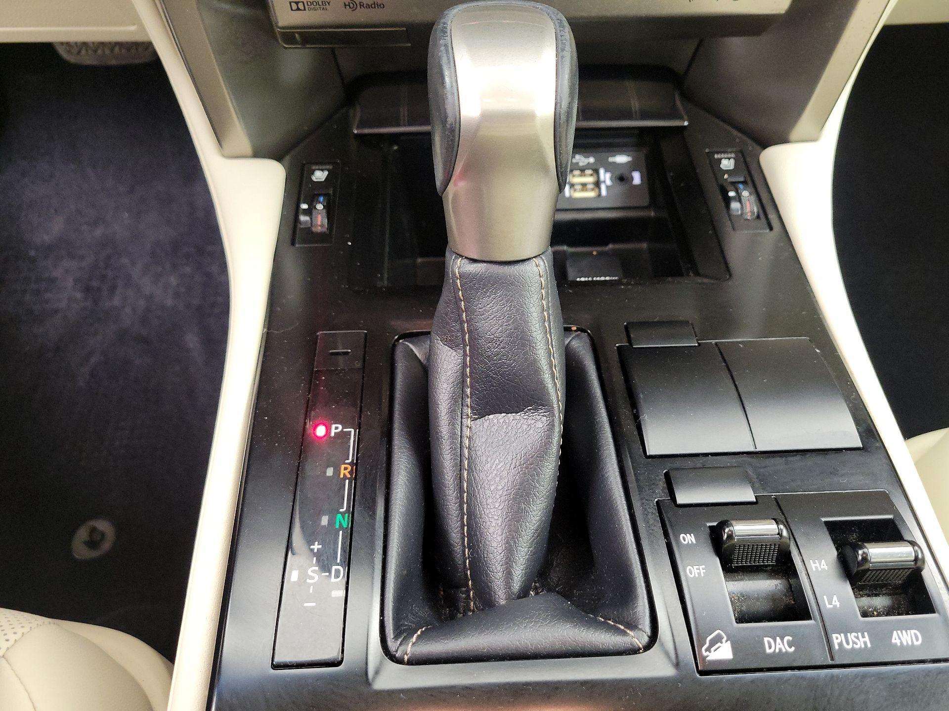 Thumbnail: 2020 Lexus GX - 18
