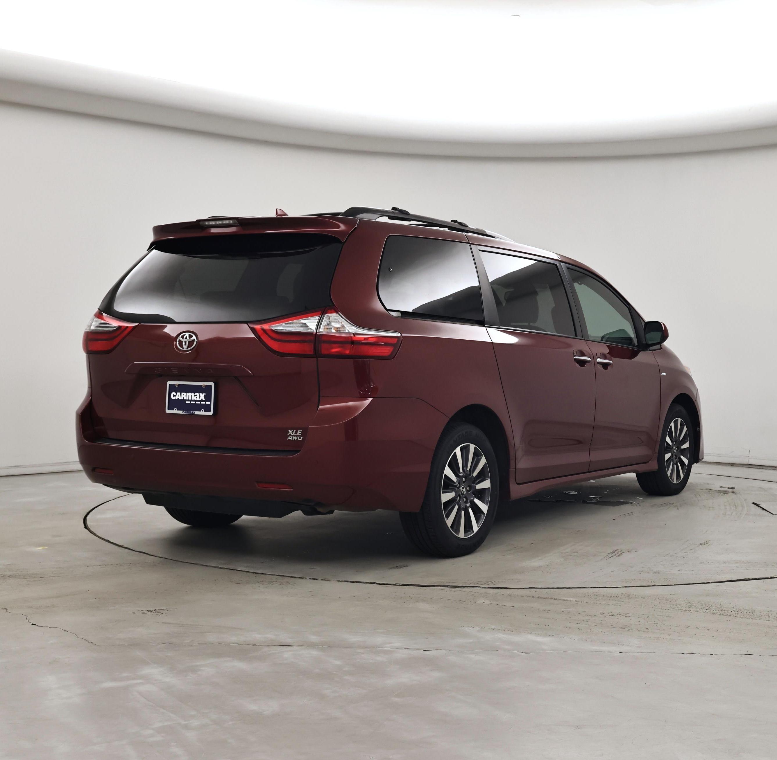 Thumbnail: 2020 Toyota Sienna - 8