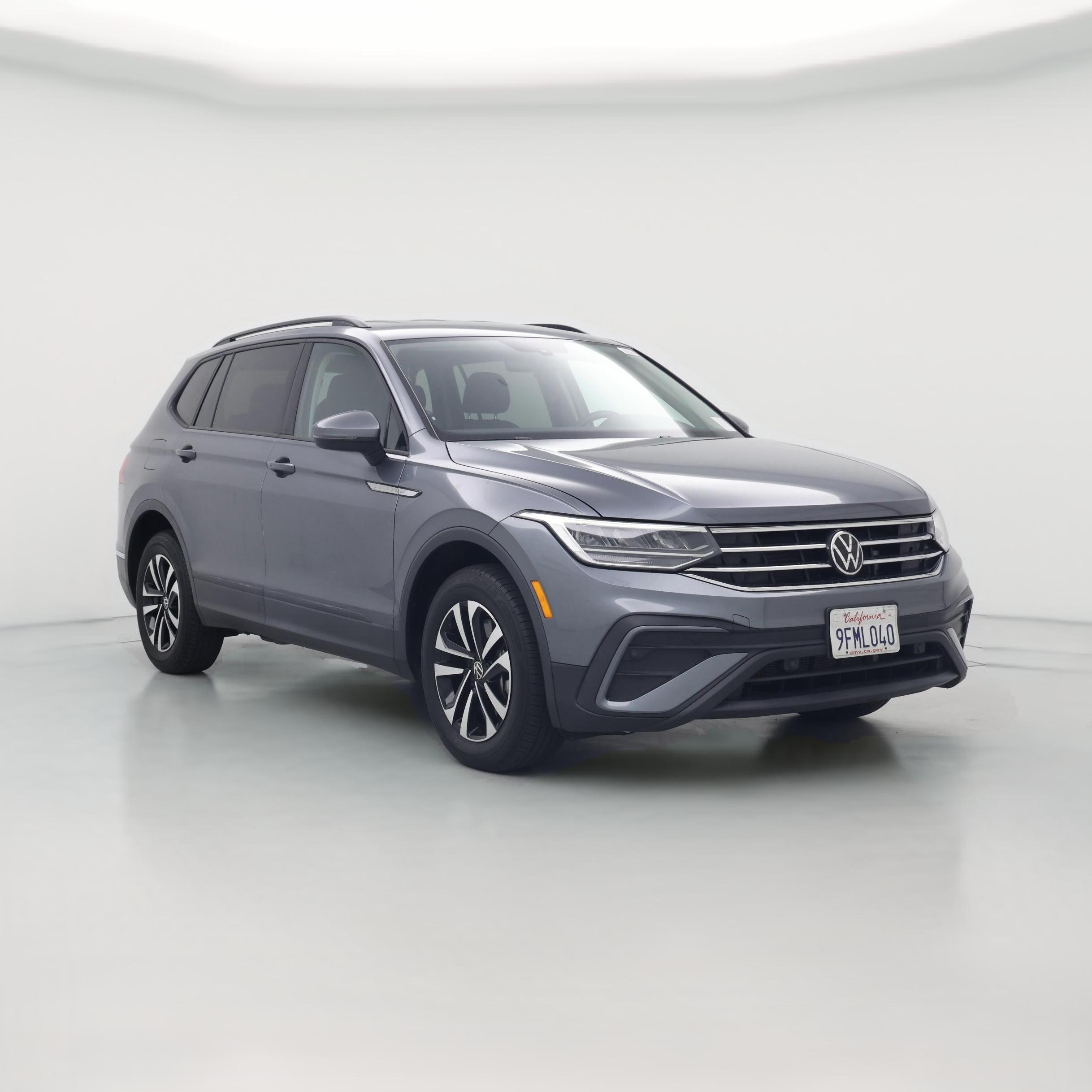 Thumbnail: 2023 Volkswagen Tiguan - 1