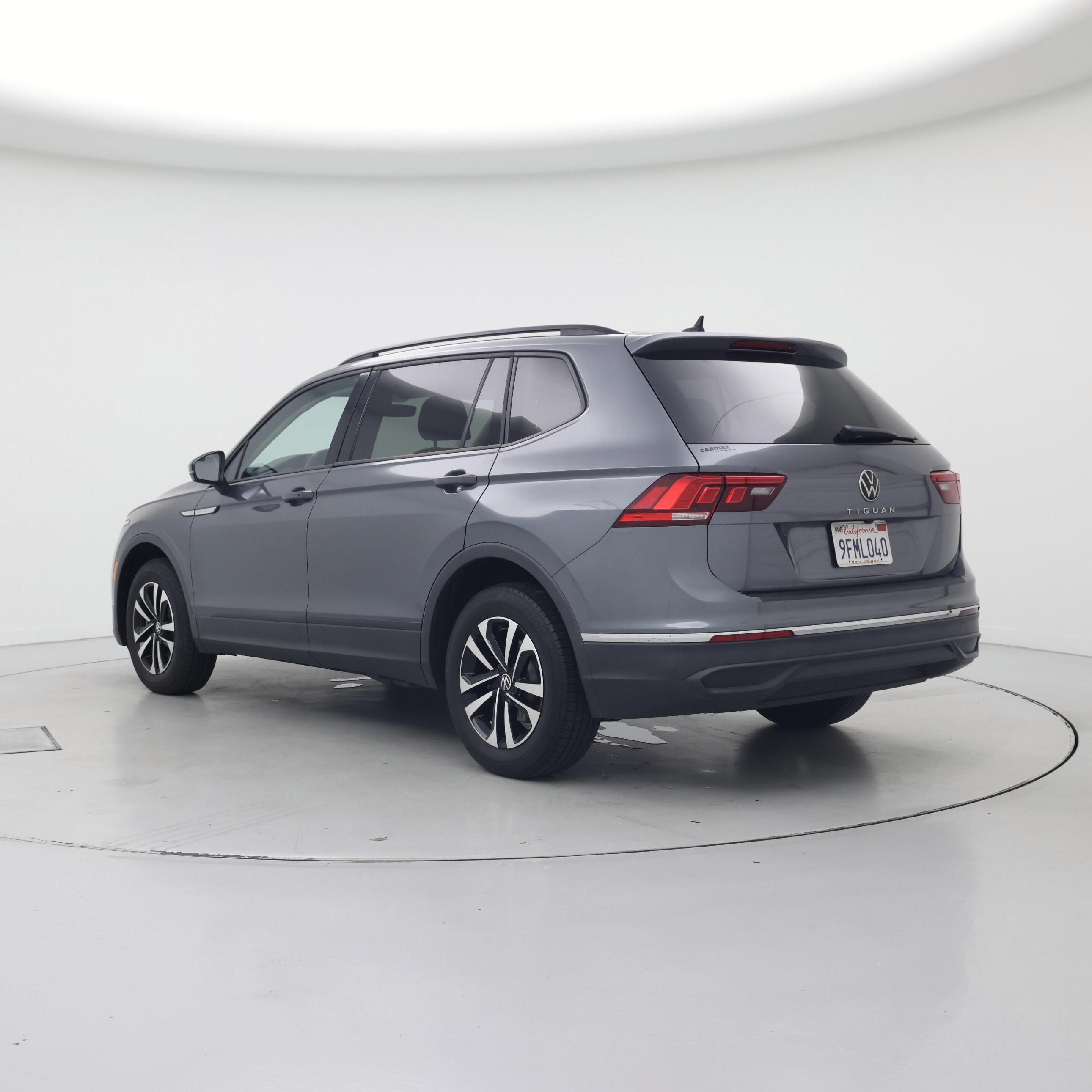 Thumbnail: 2023 Volkswagen Tiguan - 2
