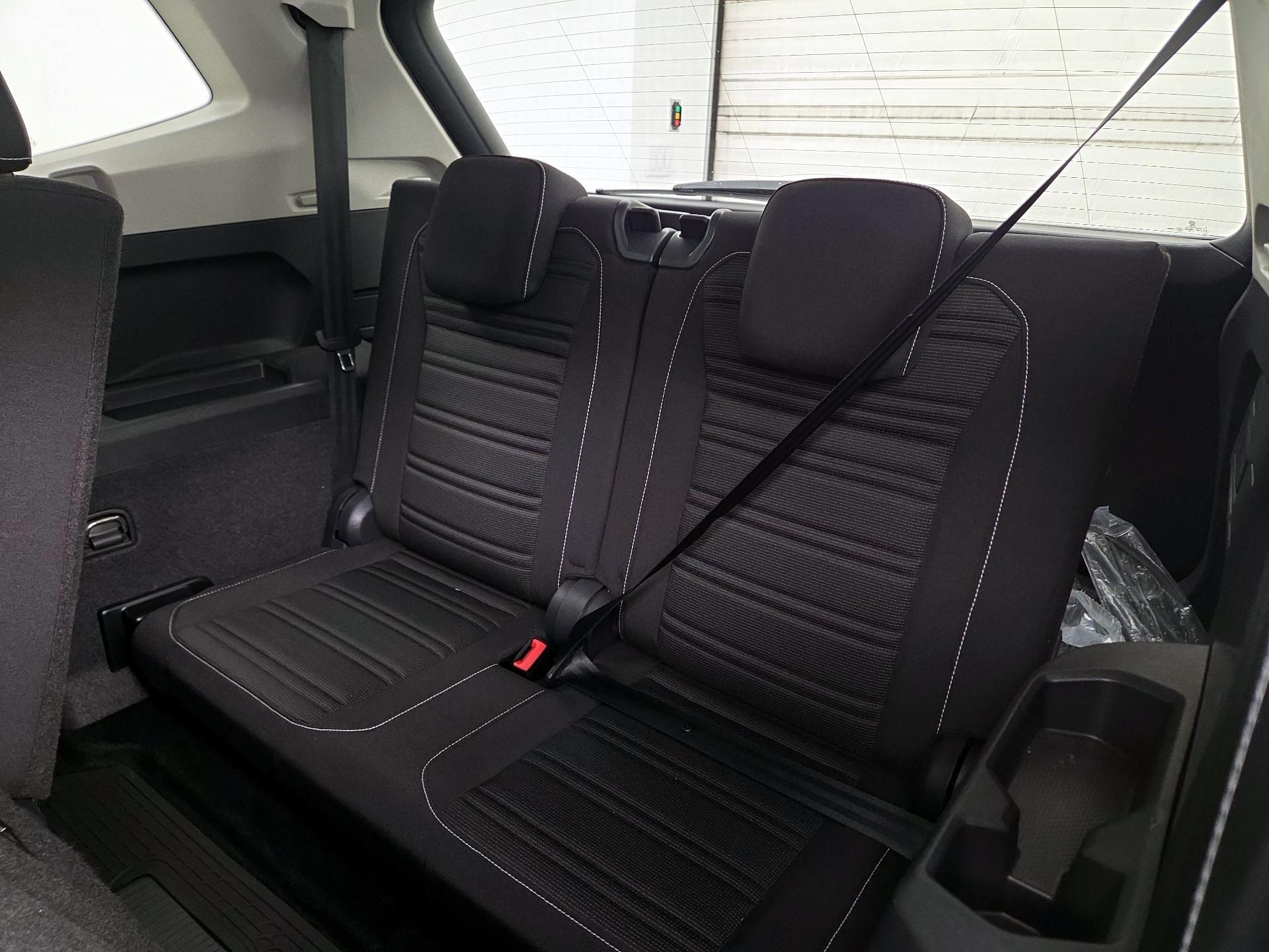 Thumbnail: 2023 Volkswagen Tiguan - 20