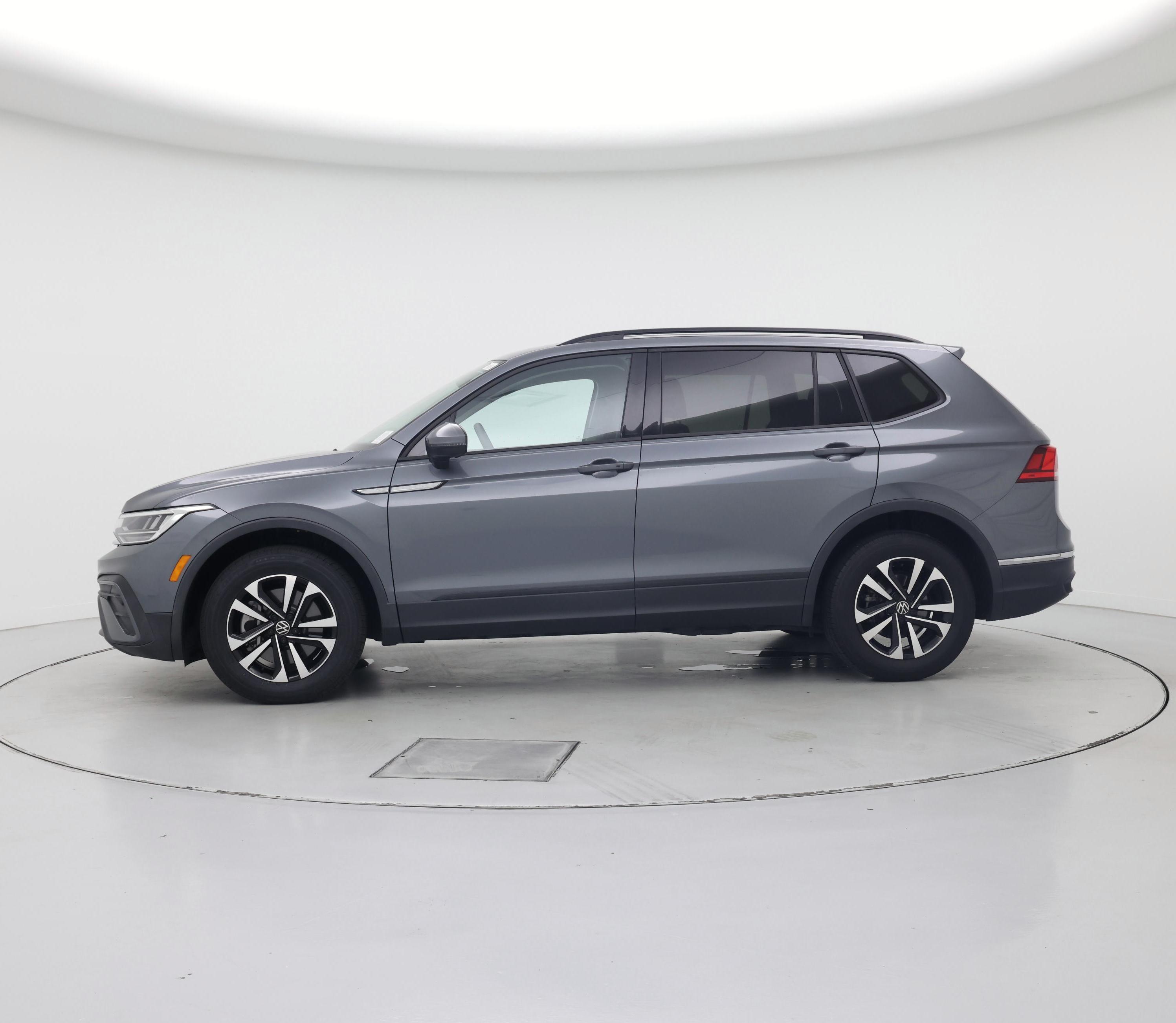 Thumbnail: 2023 Volkswagen Tiguan - 3