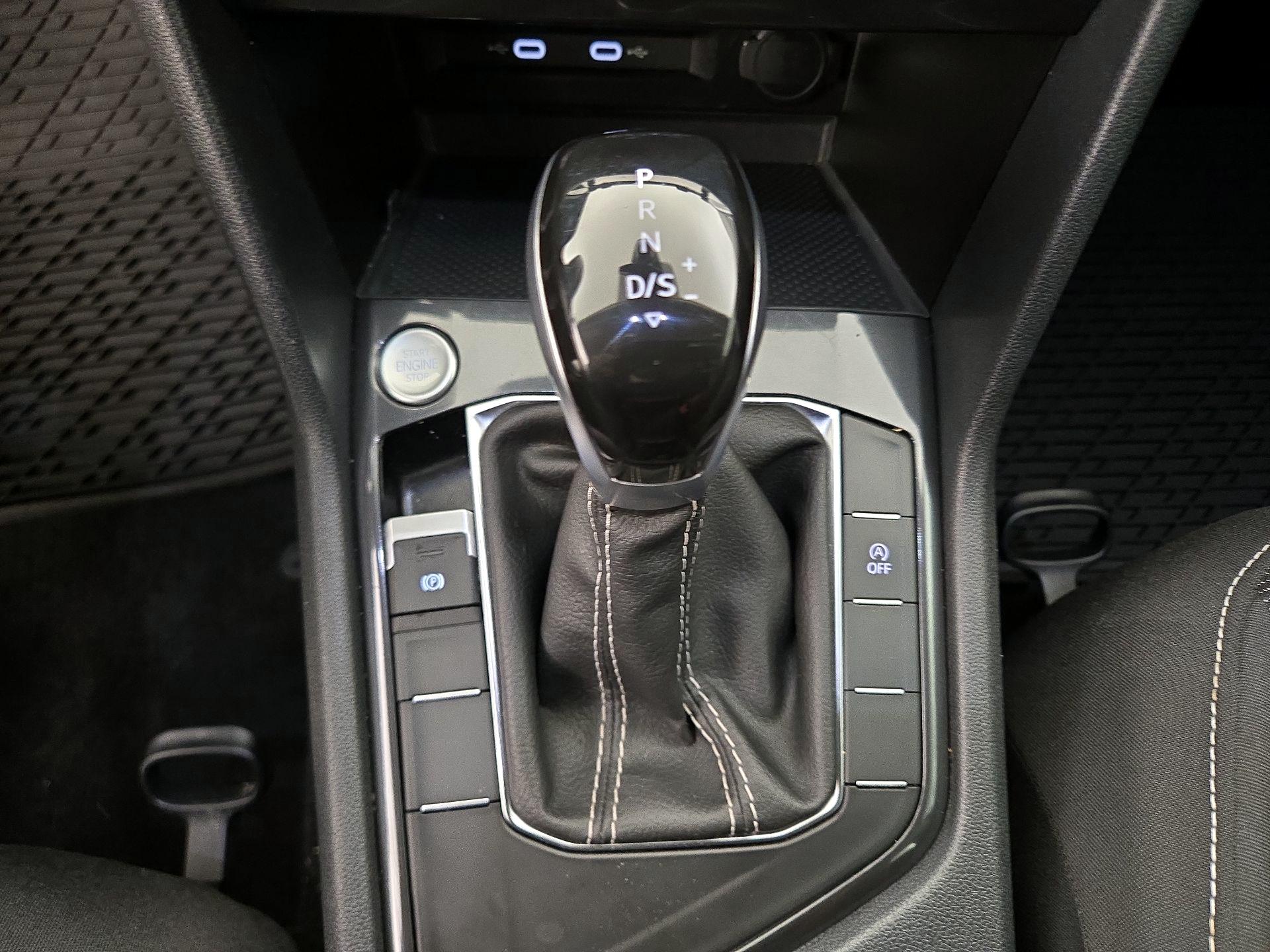 Thumbnail: 2024 Volkswagen Tiguan - 17