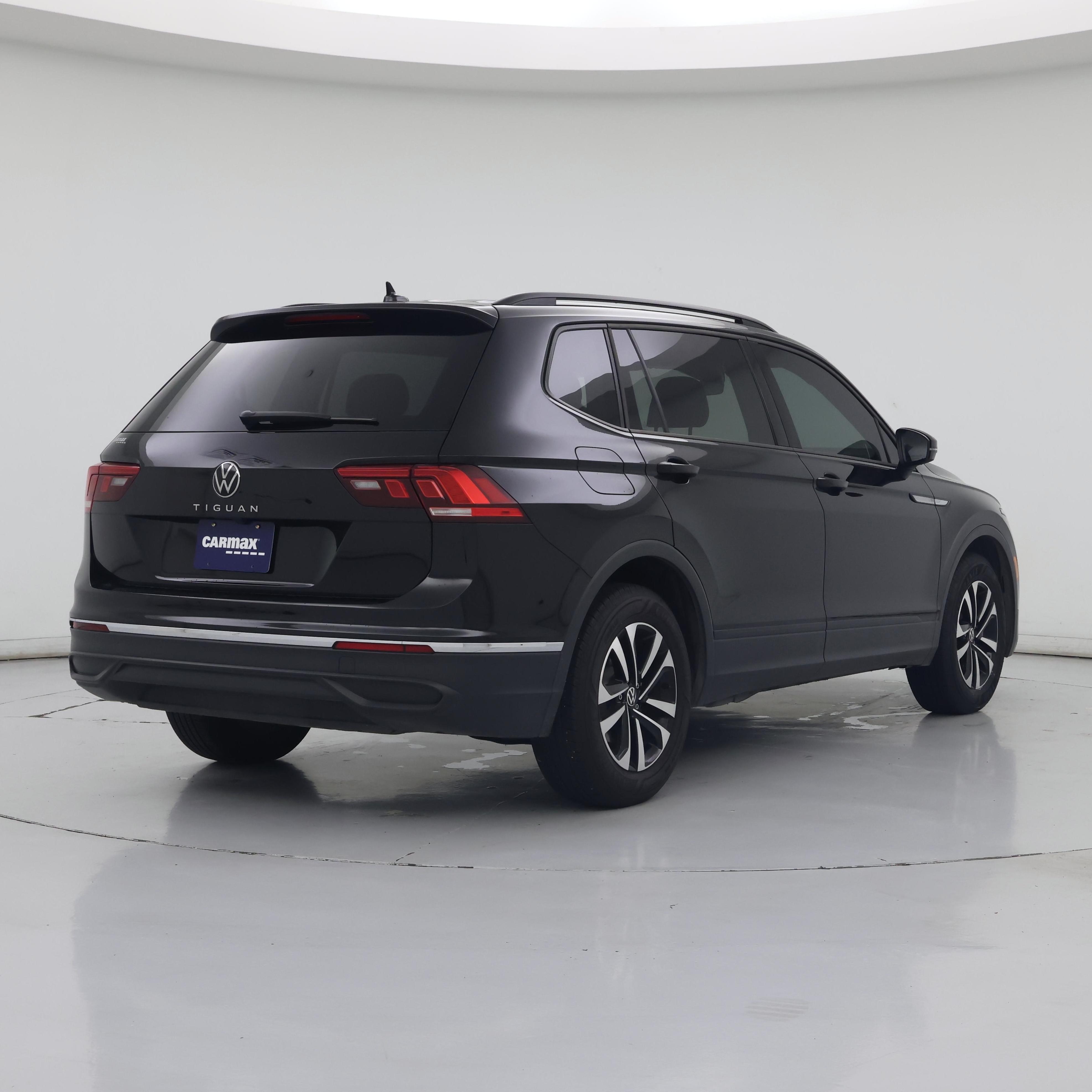 Thumbnail: 2024 Volkswagen Tiguan - 8