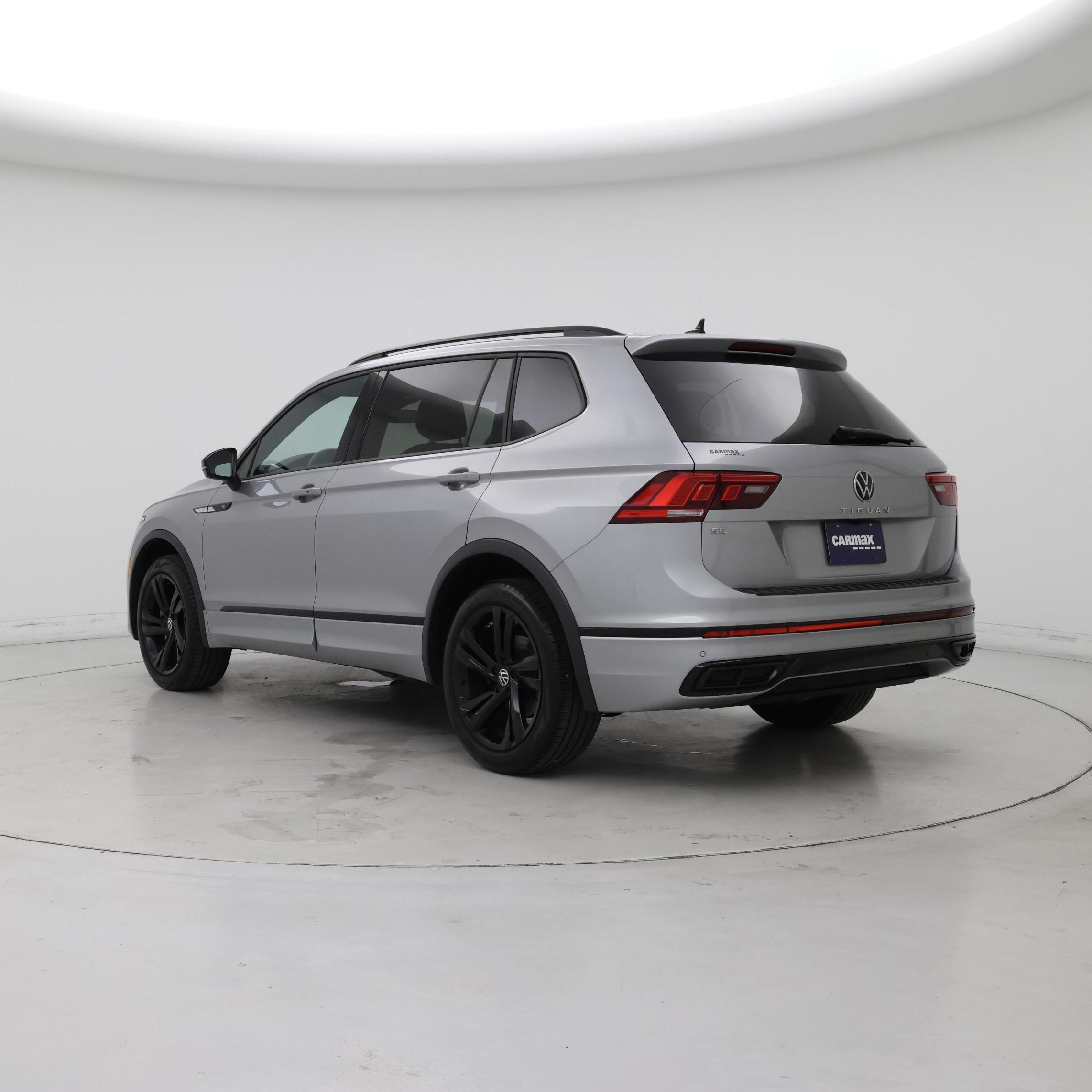 Thumbnail: 2023 Volkswagen Tiguan - 2