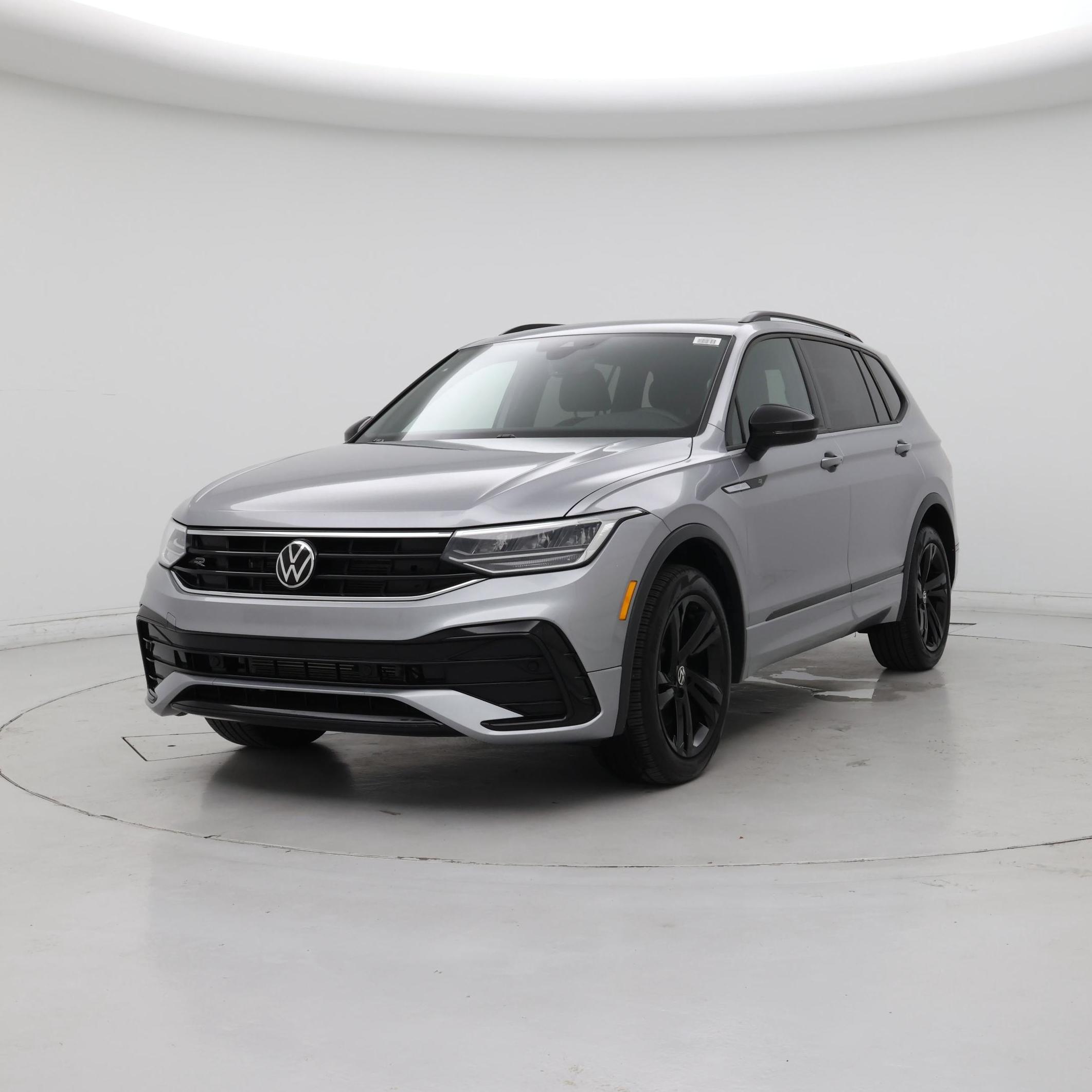 Thumbnail: 2023 Volkswagen Tiguan - 4