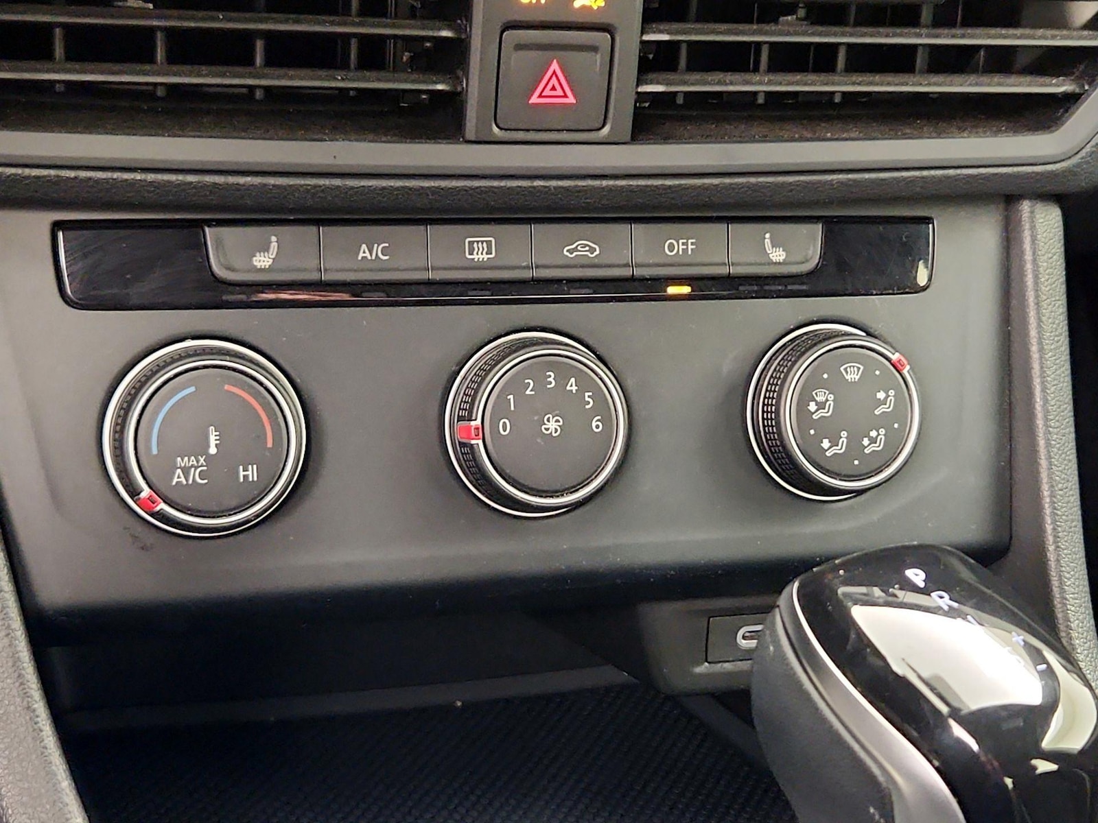 2024 Volkswagen Jetta Sport - Photo 17