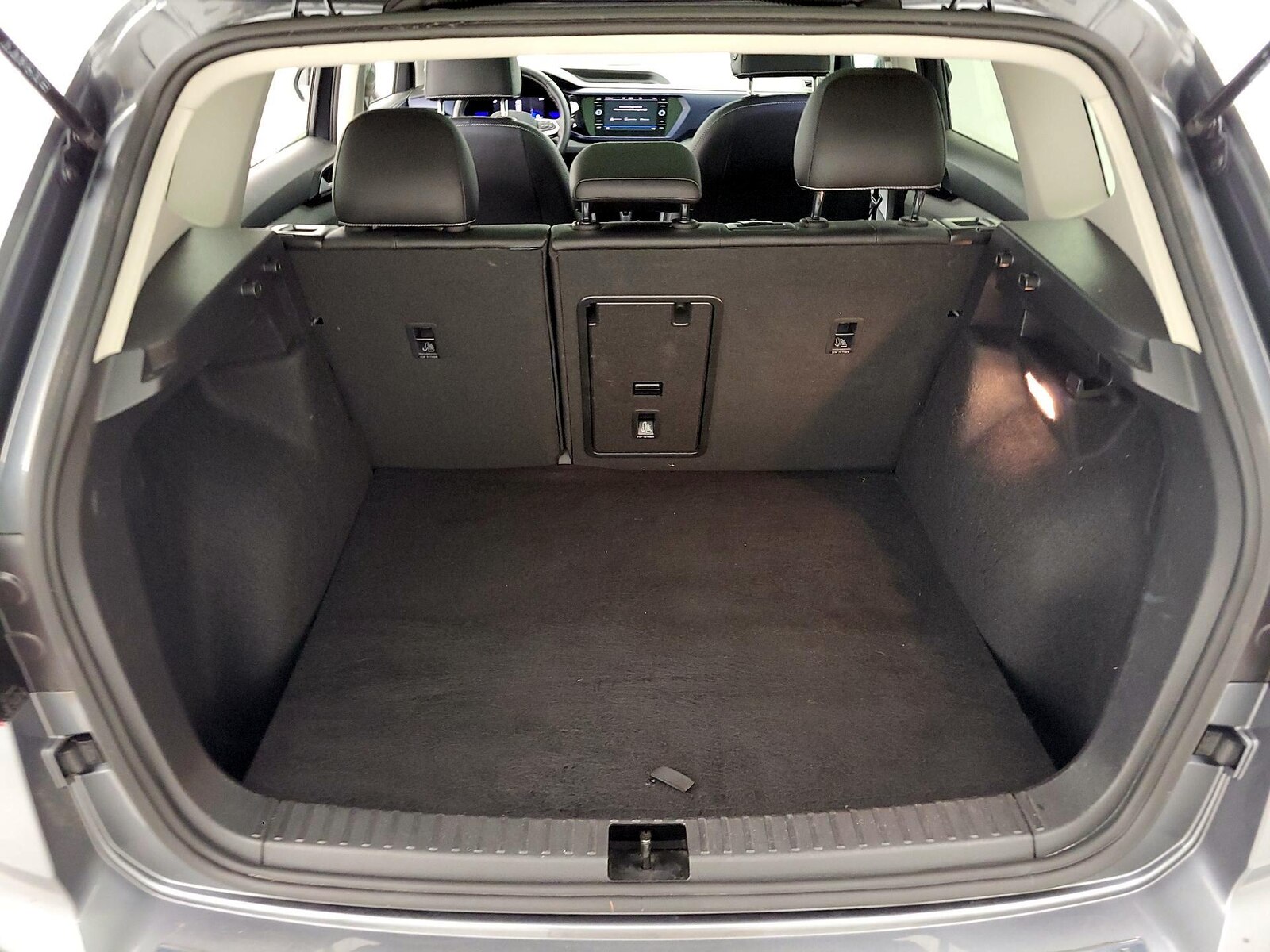 2023 Volkswagen Taos SE - Photo 23