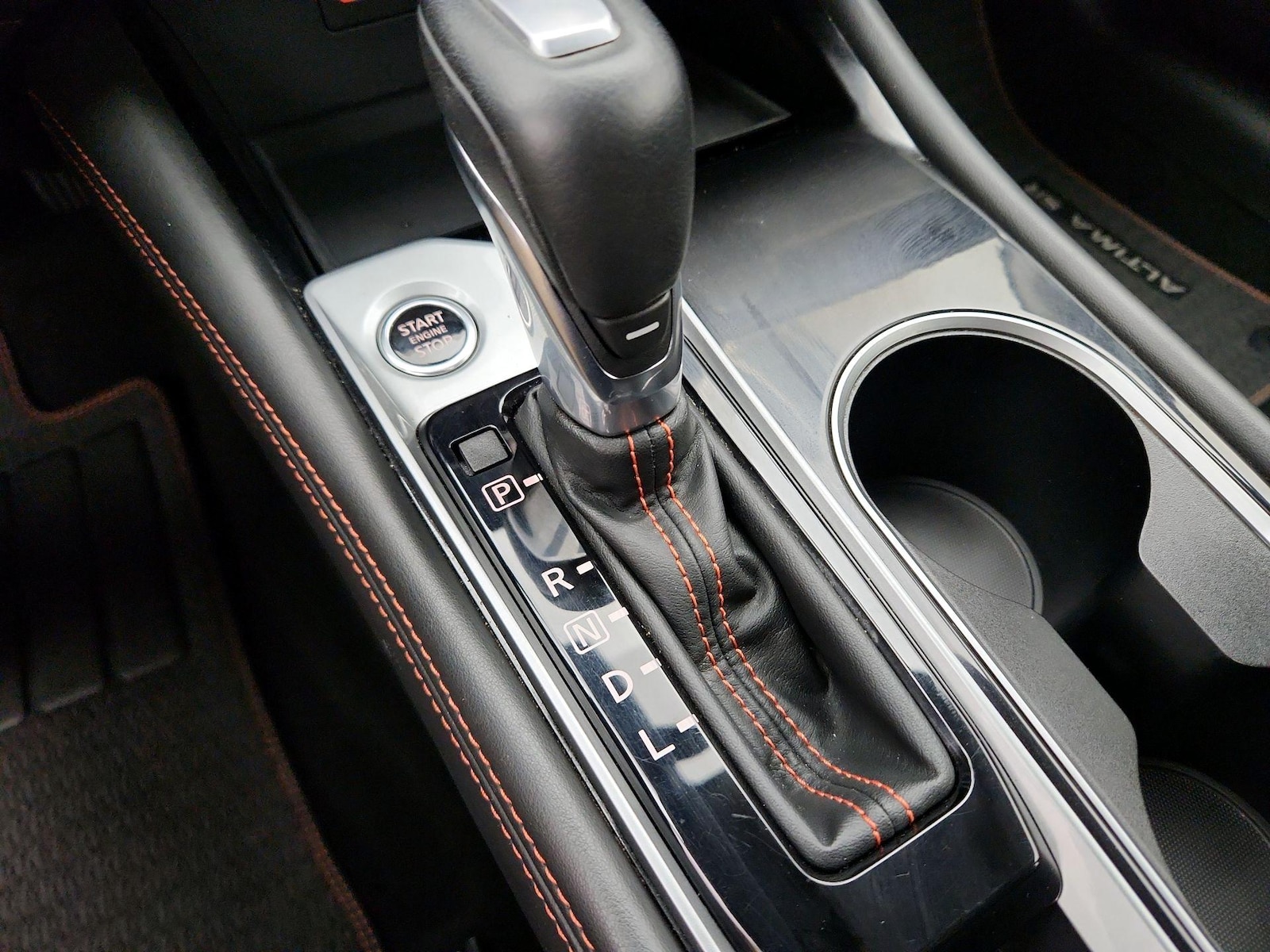 2024 Nissan Altima SR - Photo 18