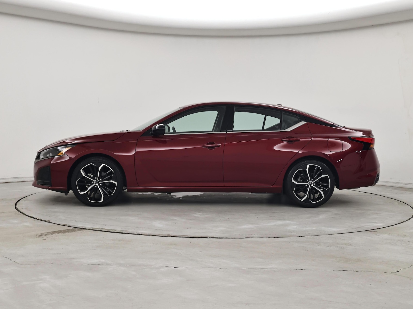 2024 Nissan Altima SR - Photo 4