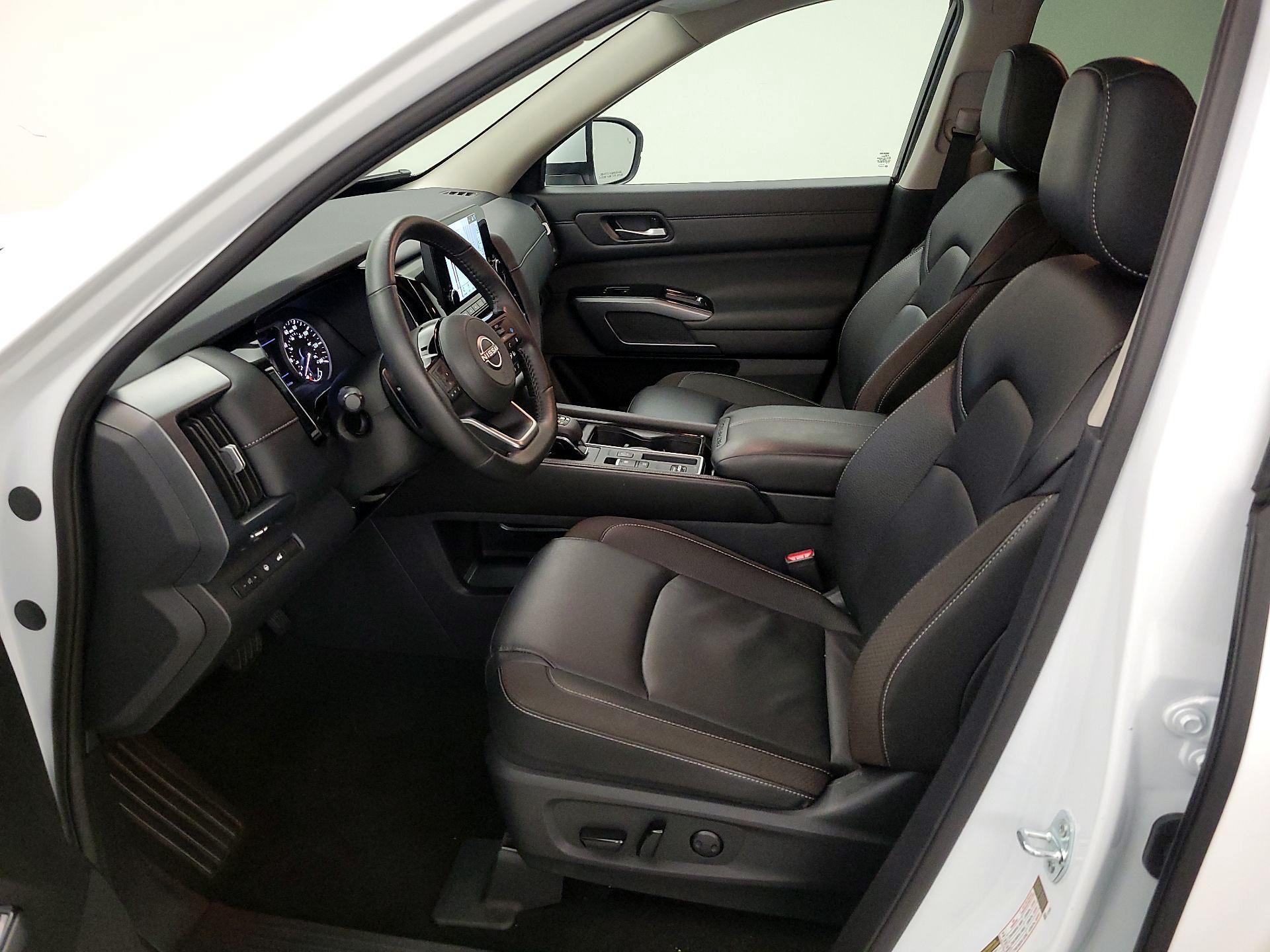 Thumbnail: 2025 Nissan Pathfinder - 11