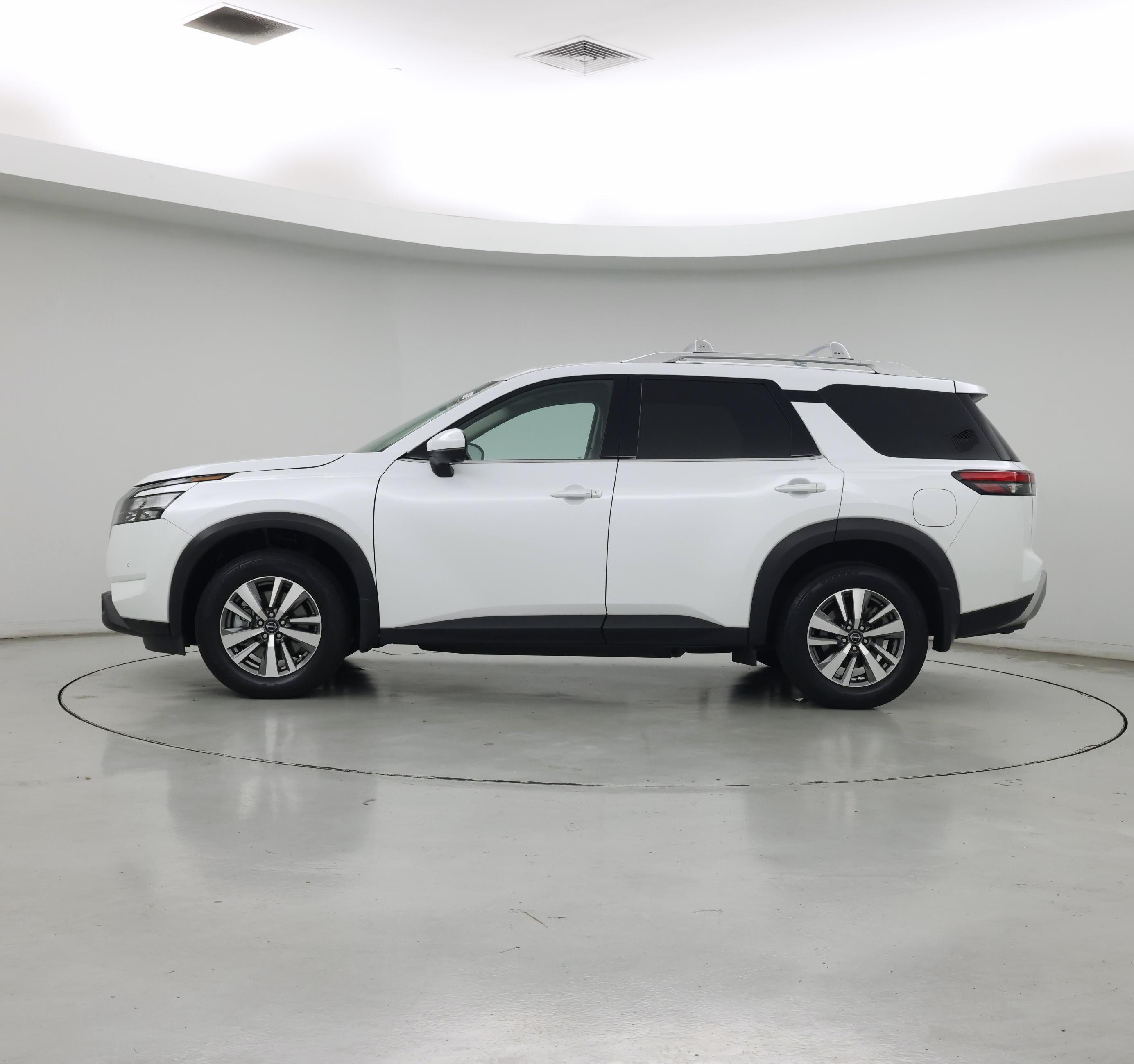 Thumbnail: 2025 Nissan Pathfinder - 3