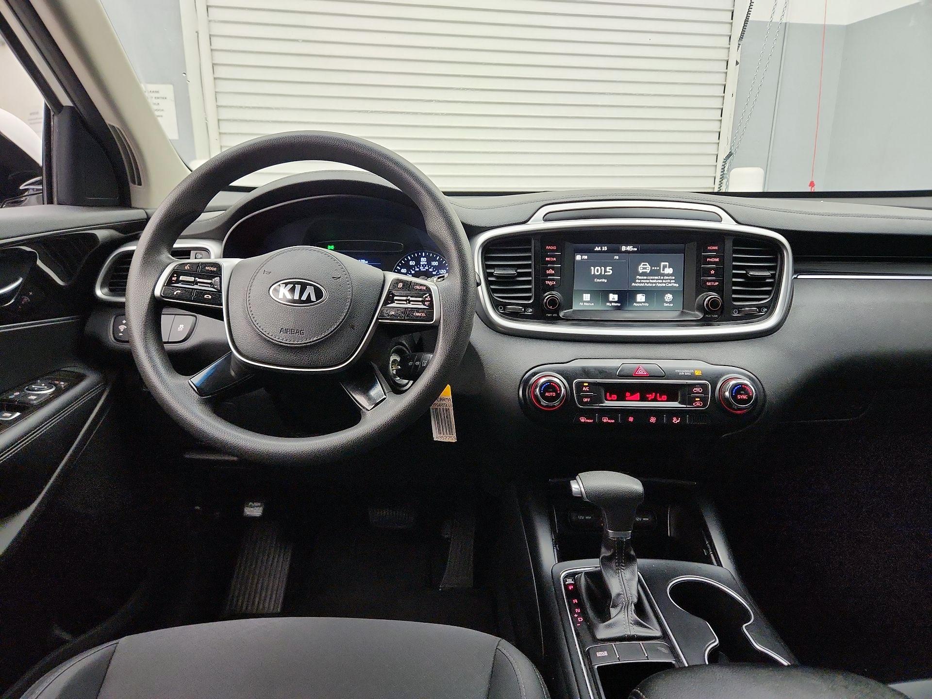 Thumbnail: 2019 Kia Sorento - 9