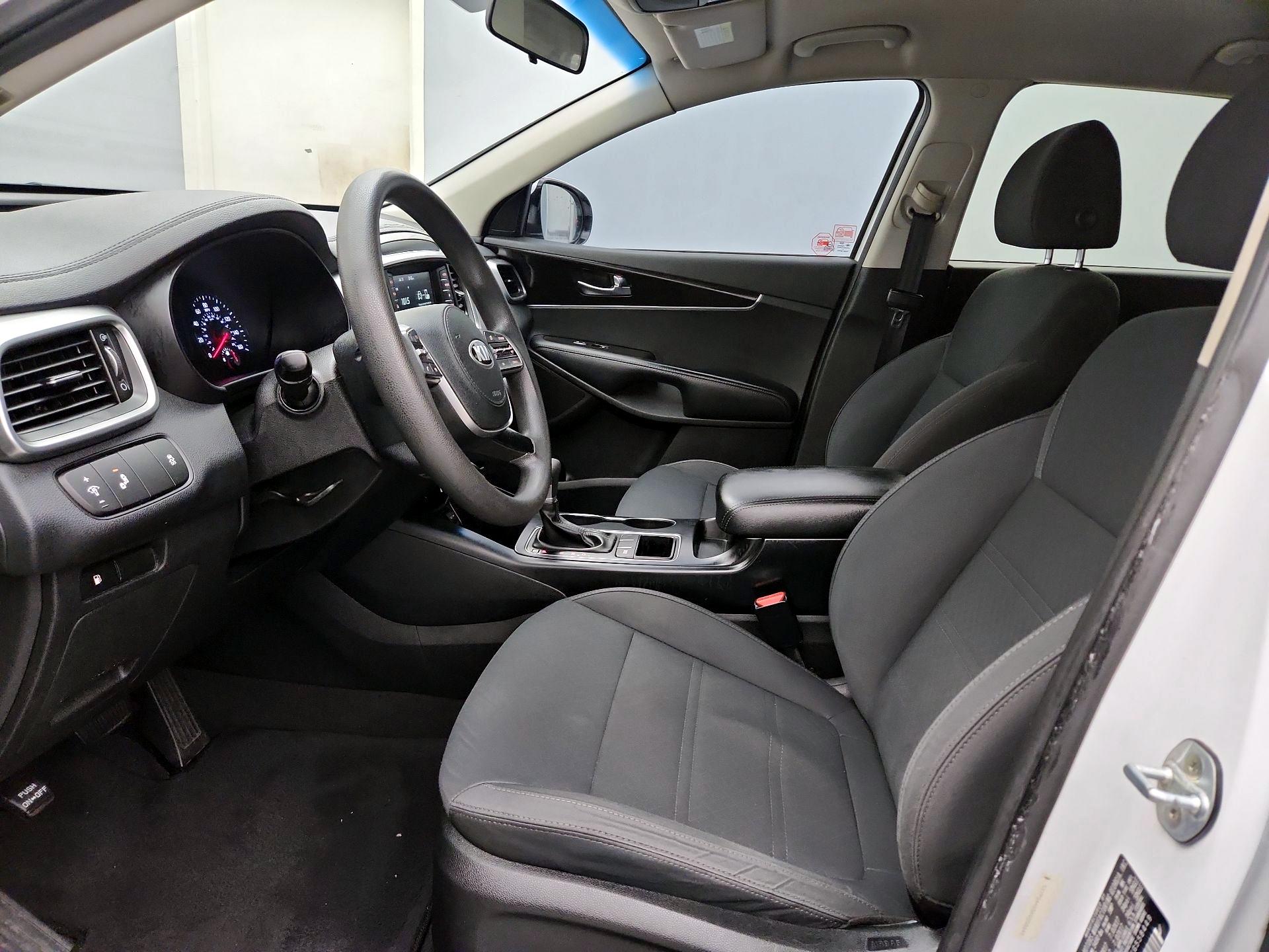 Thumbnail: 2019 Kia Sorento - 11
