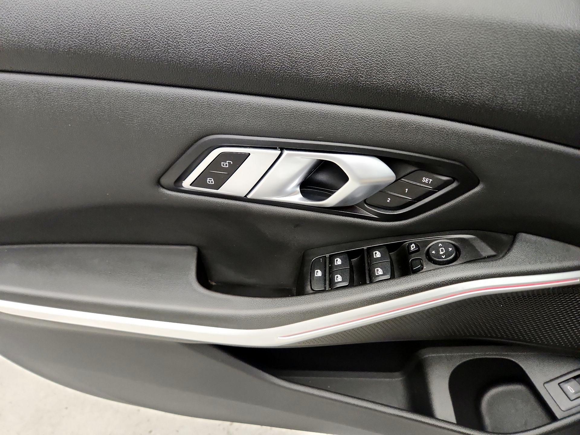 Thumbnail: 2019 BMW 3 Series - 12