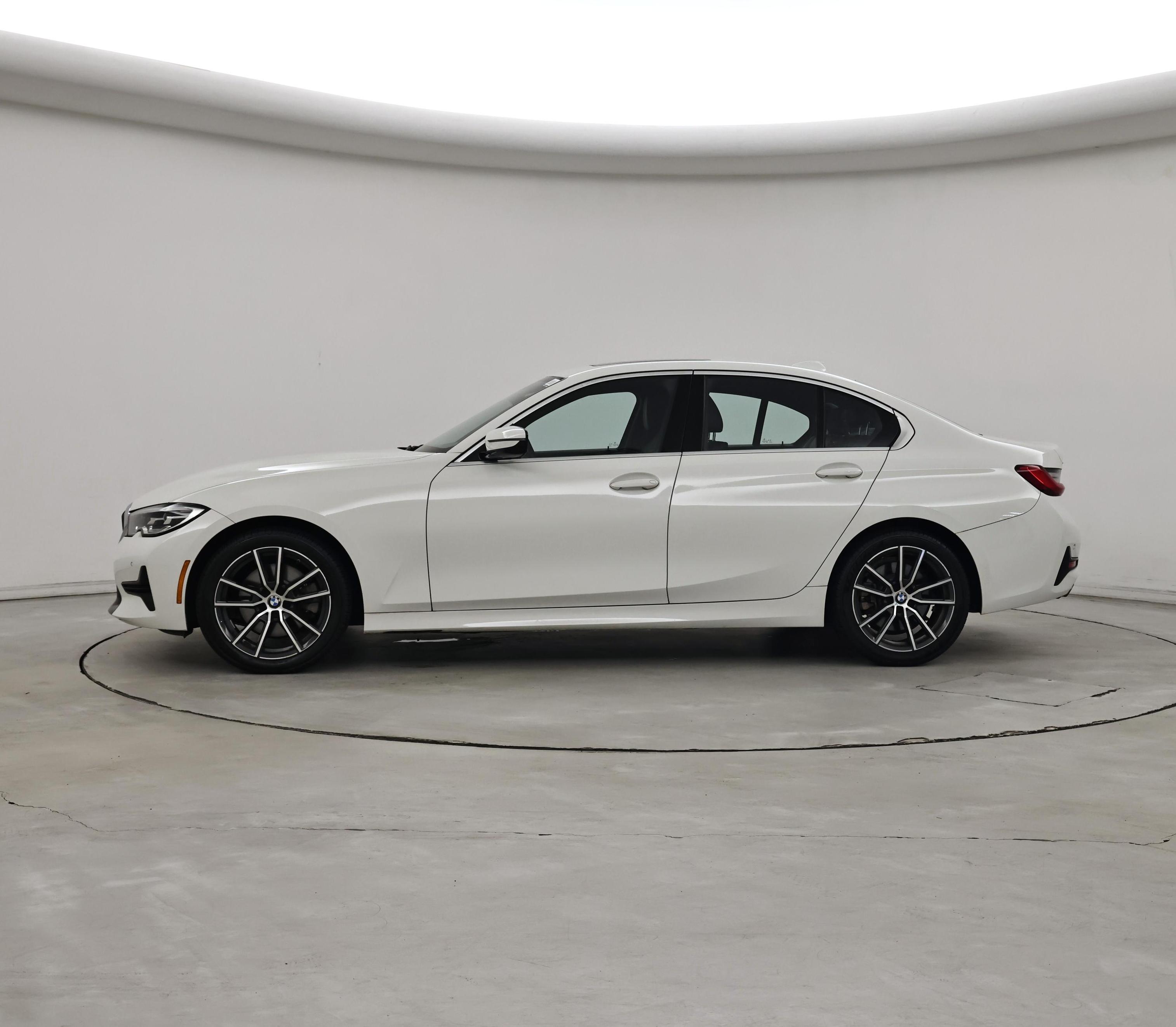 Thumbnail: 2019 BMW 3 Series - 3