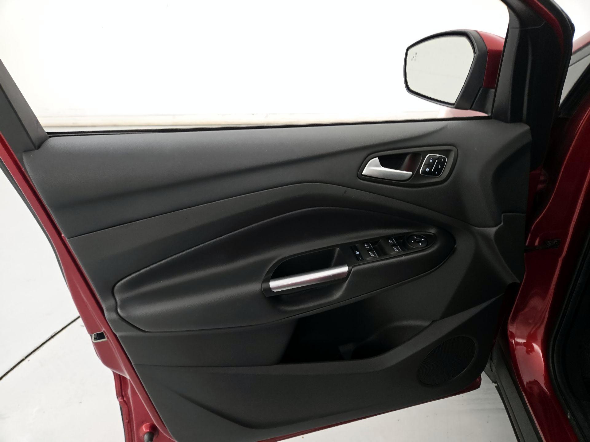 Thumbnail: 2017 Ford Escape - 12