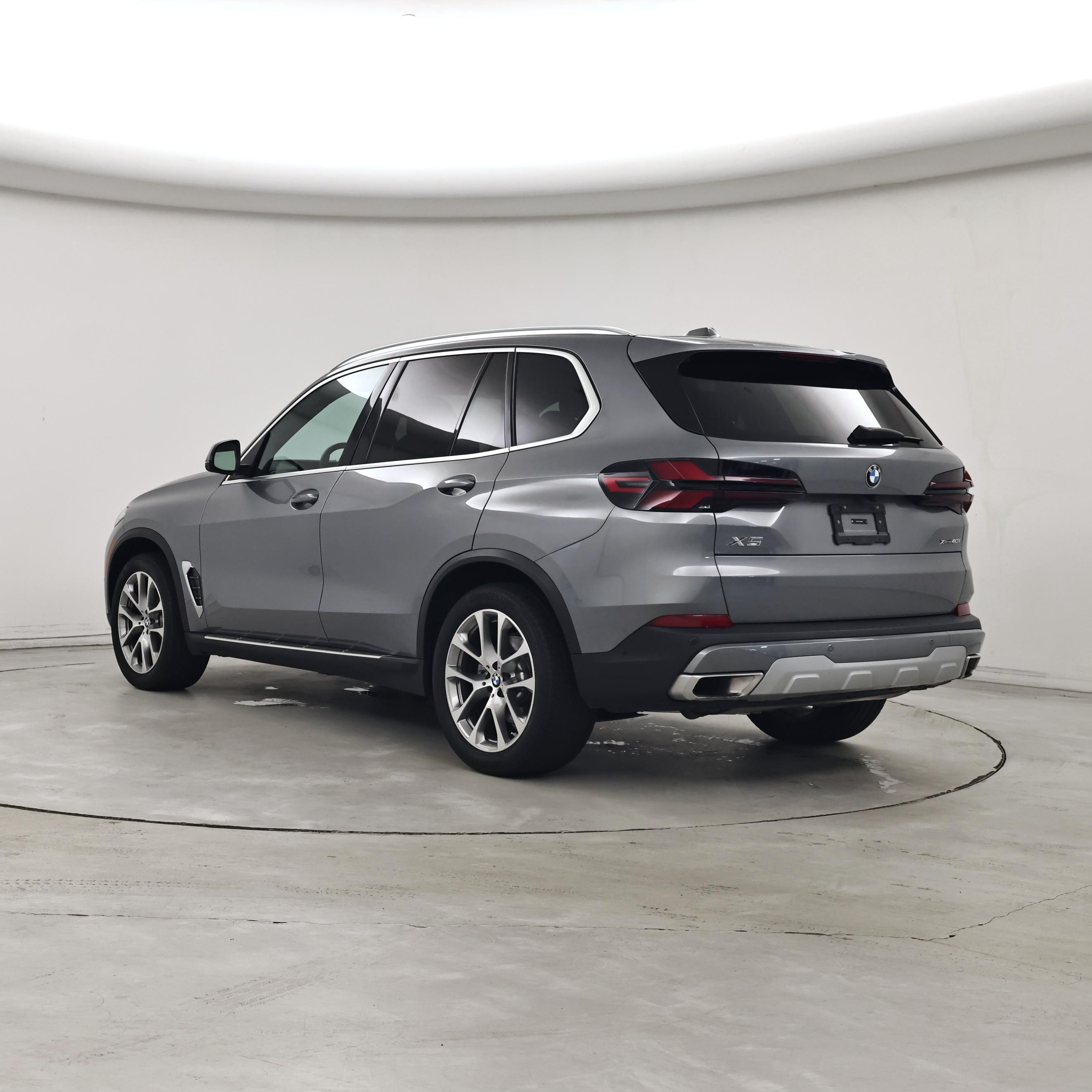 Thumbnail: 2026 BMW X5 - 2