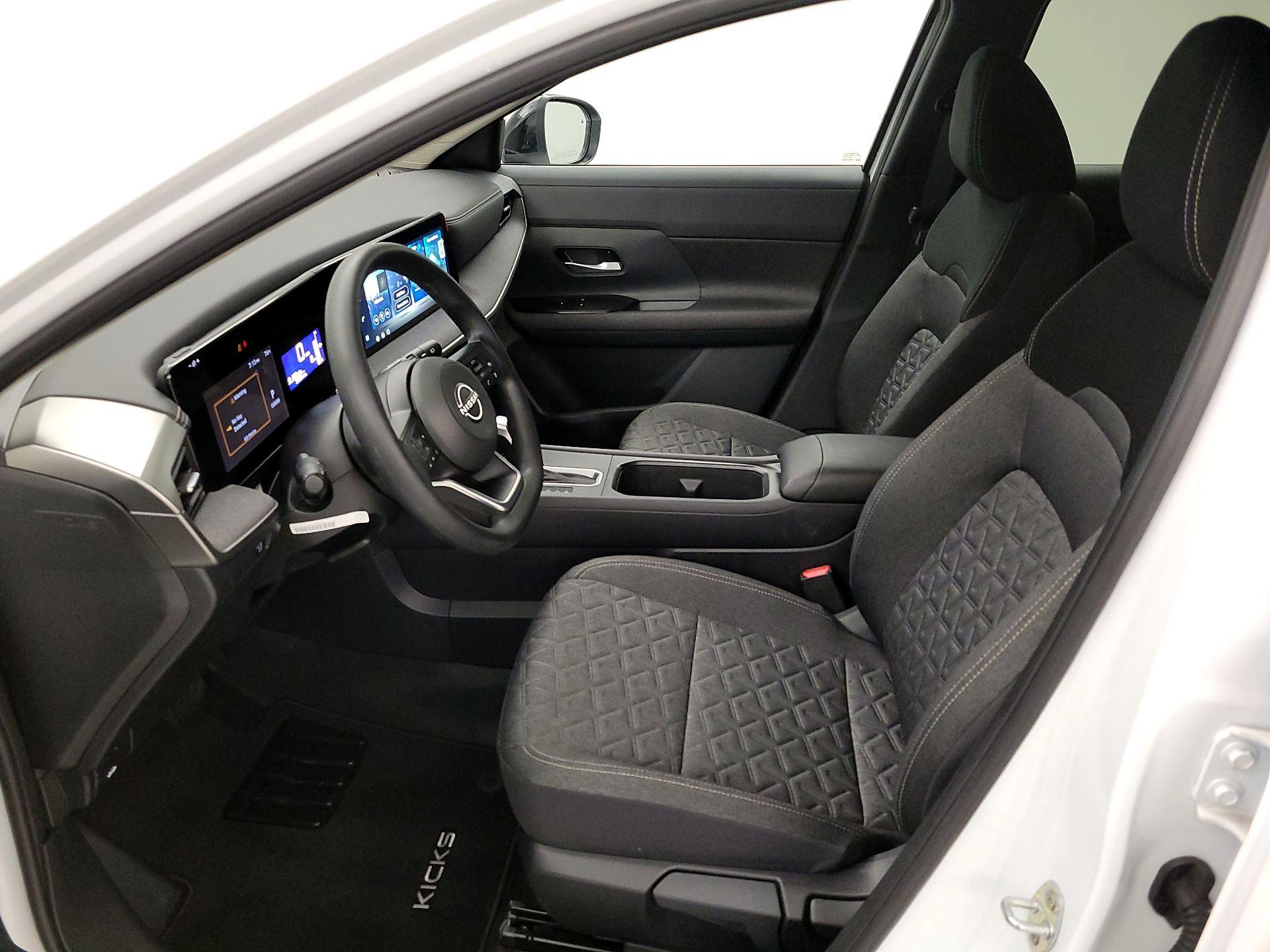 Thumbnail: 2026 Nissan Kicks - 11