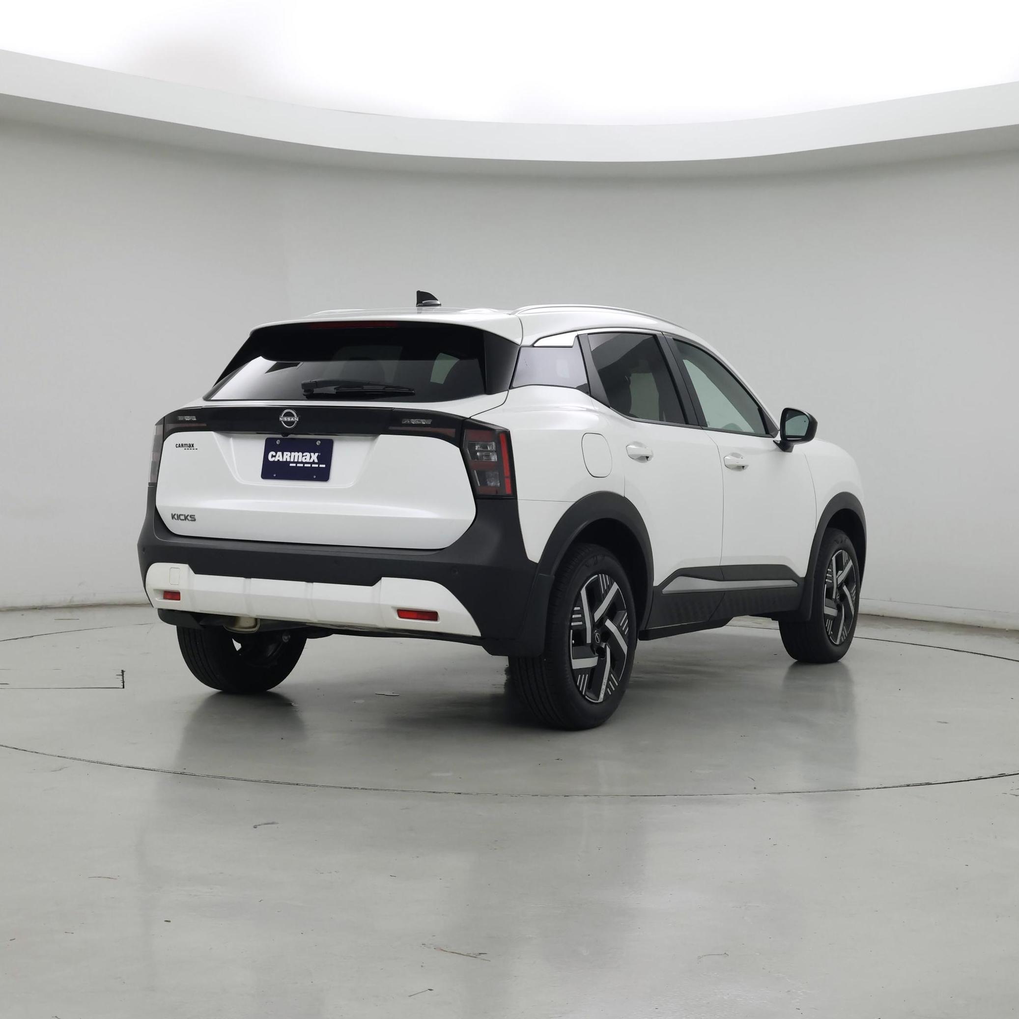 Thumbnail: 2026 Nissan Kicks - 8