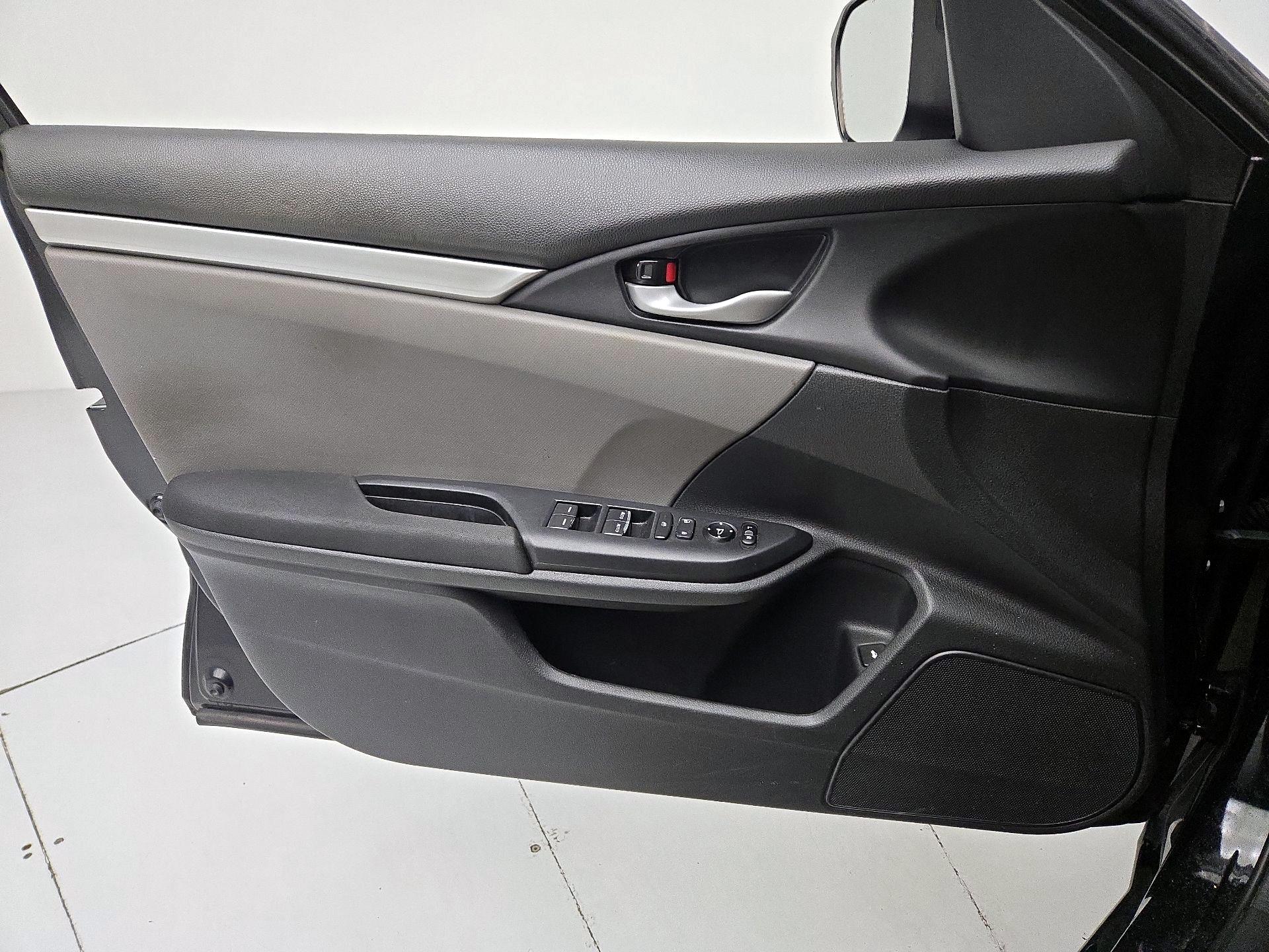Thumbnail: 2019 Honda Civic - 12