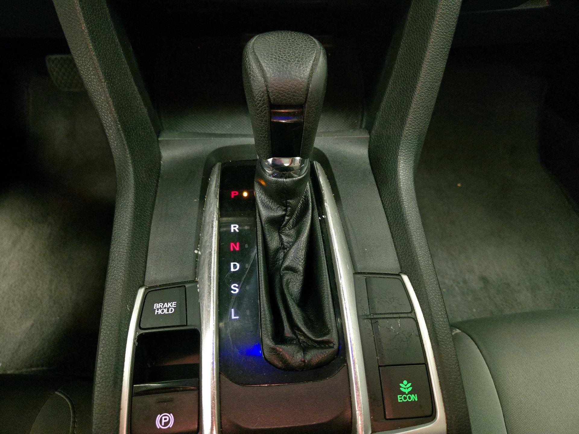 Thumbnail: 2019 Honda Civic - 16