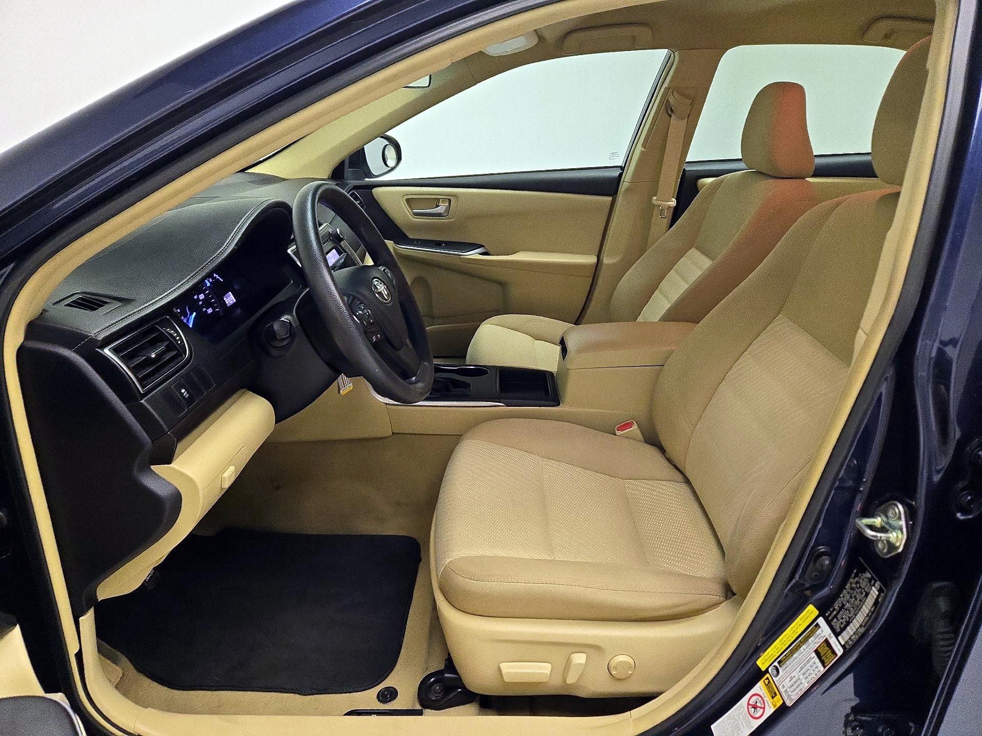 Thumbnail: 2015 Toyota Camry - 11