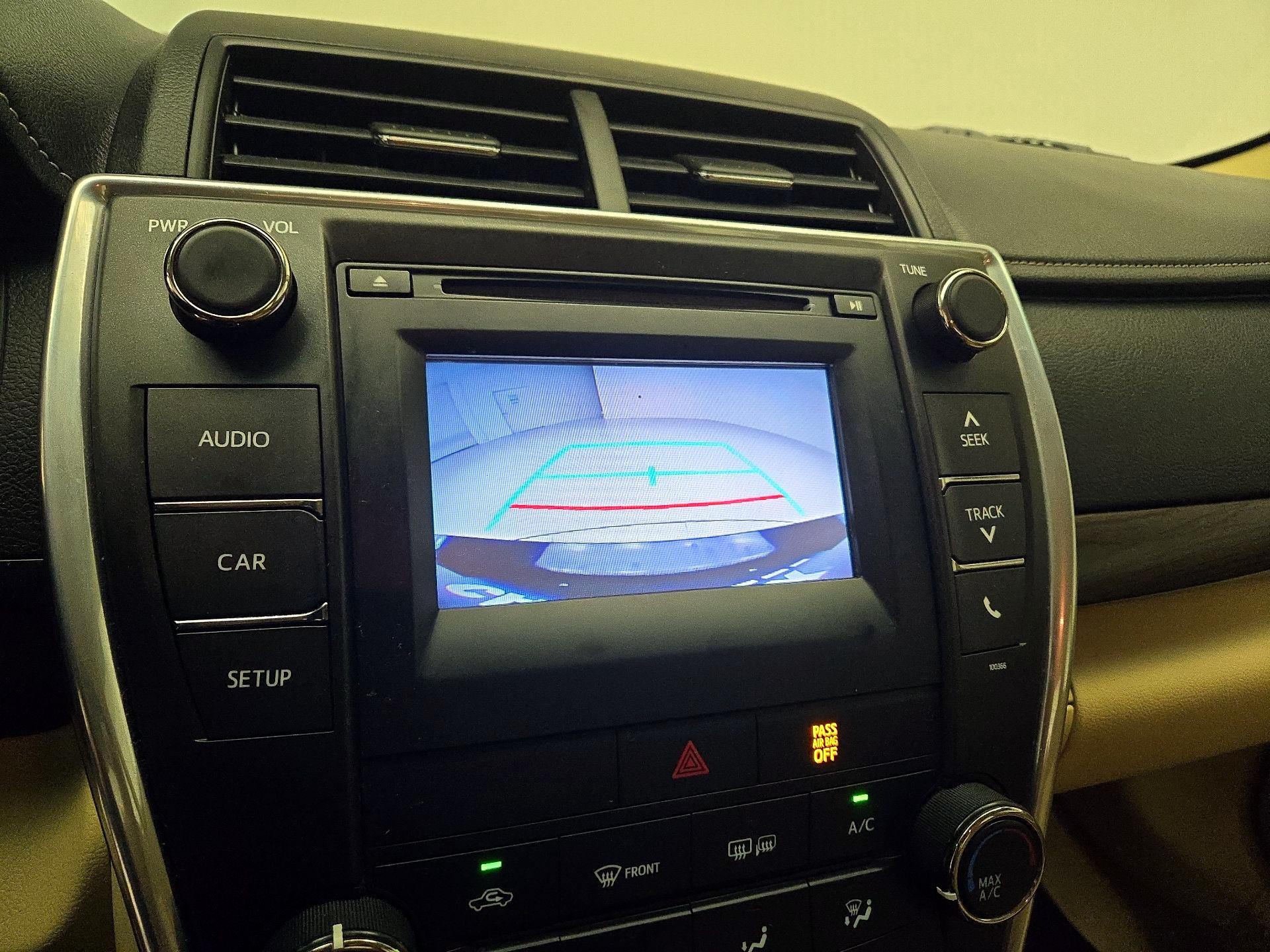Thumbnail: 2015 Toyota Camry - 14