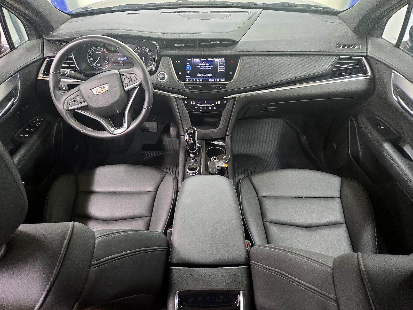 2024 Cadillac XT6 Luxury - Photo 10