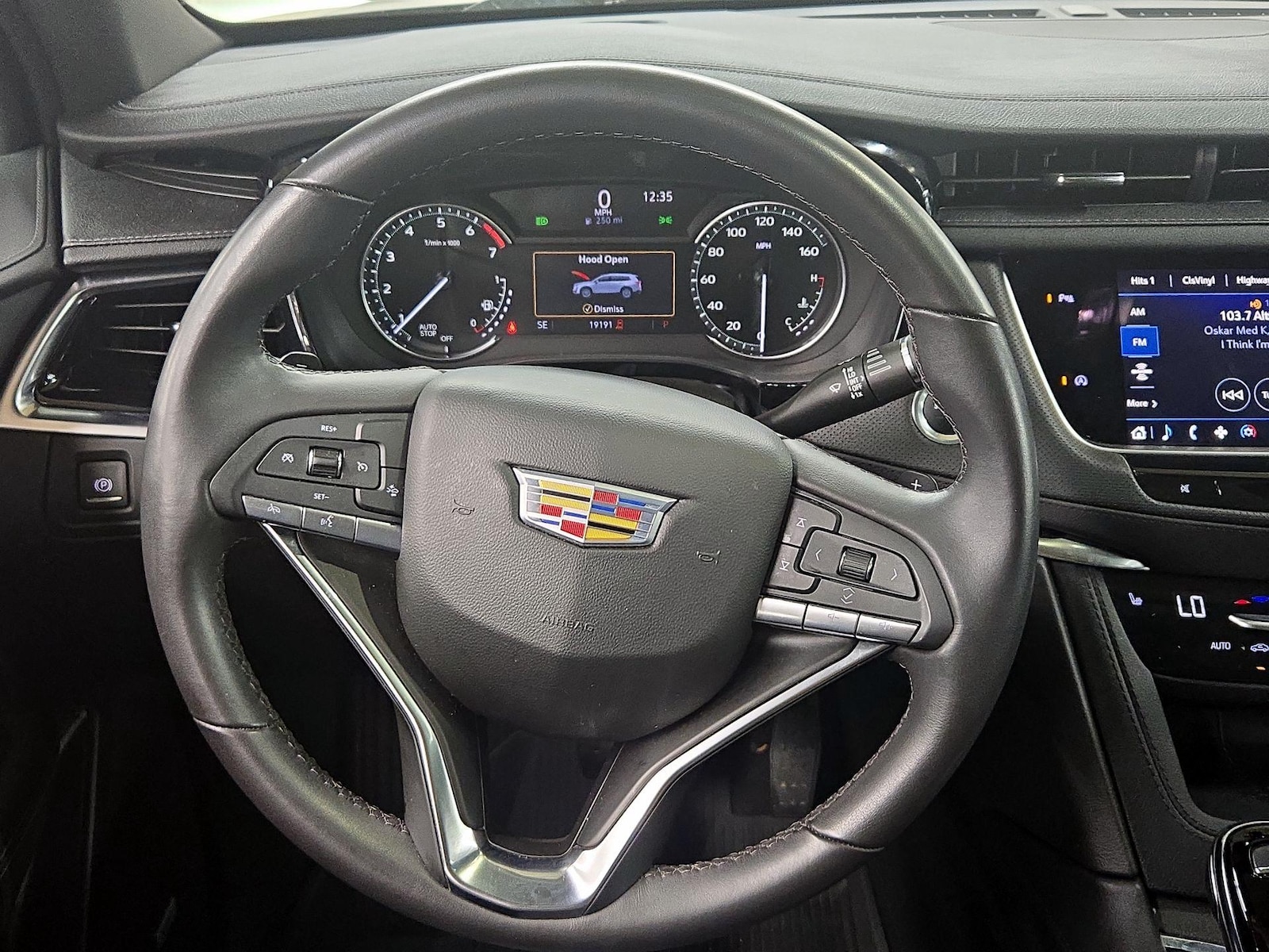 2024 Cadillac XT6 Luxury - Photo 11