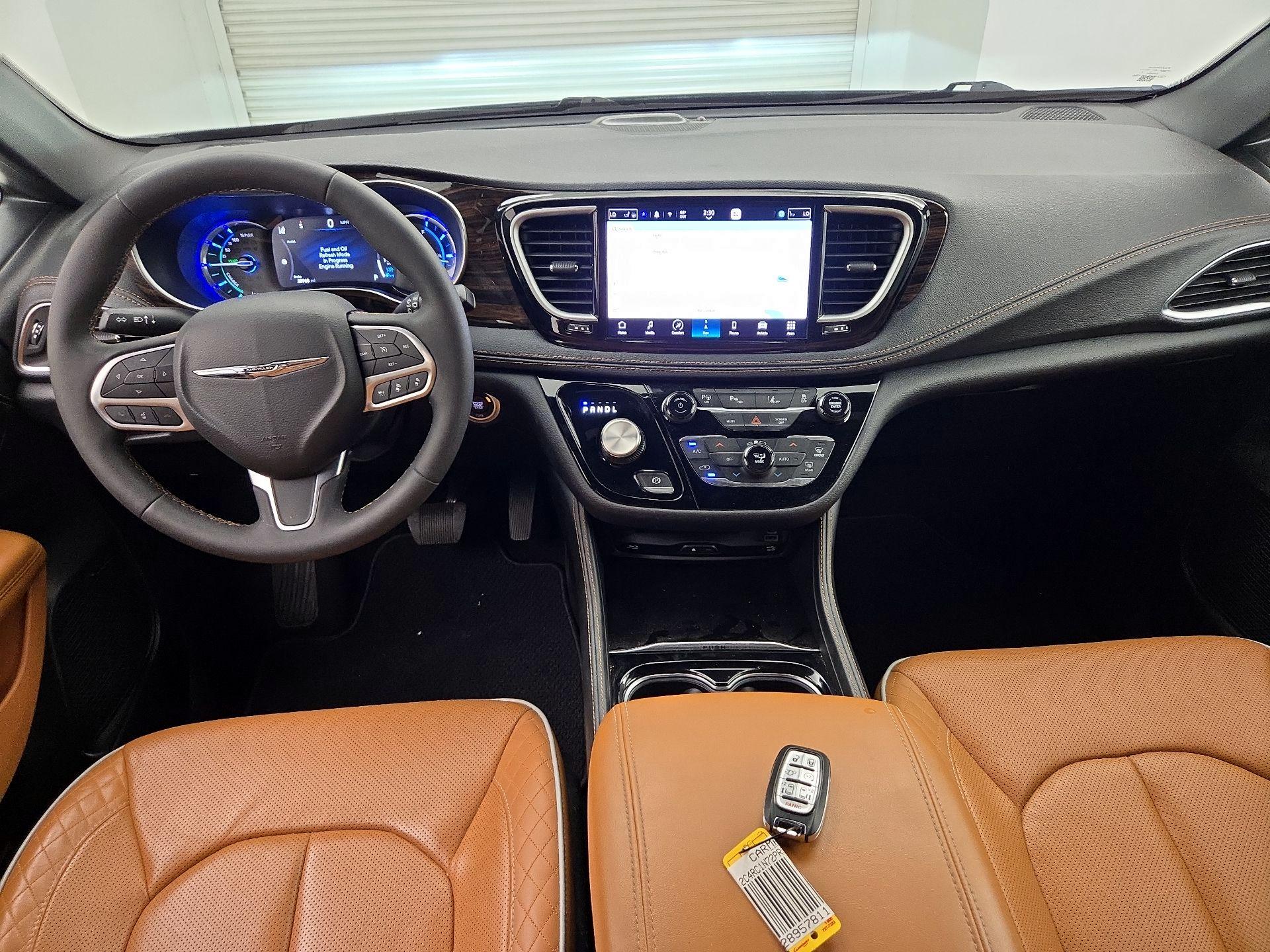 Thumbnail: 2023 Chrysler Pacifica - 9