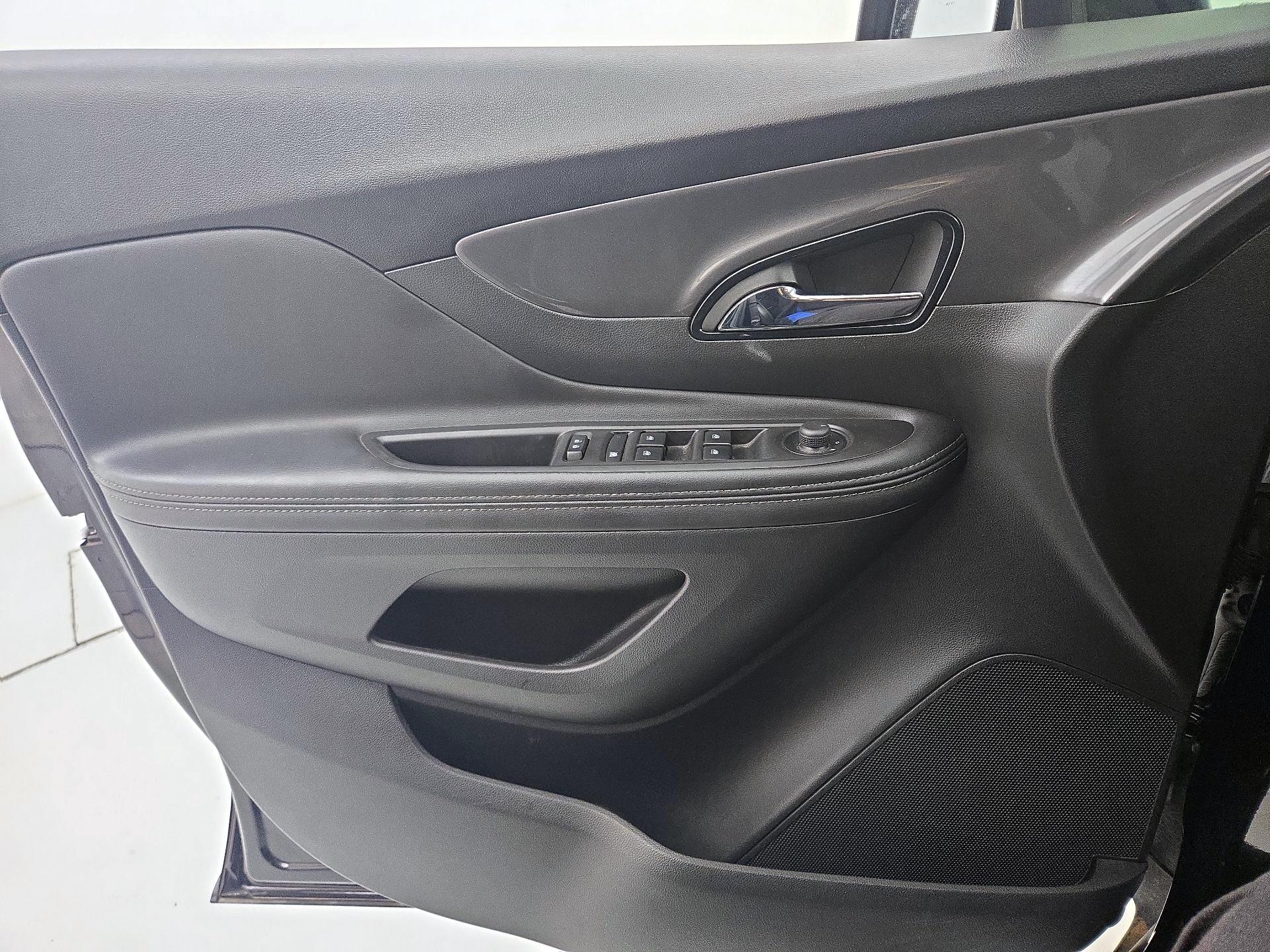 Thumbnail: 2022 Buick Encore - 12