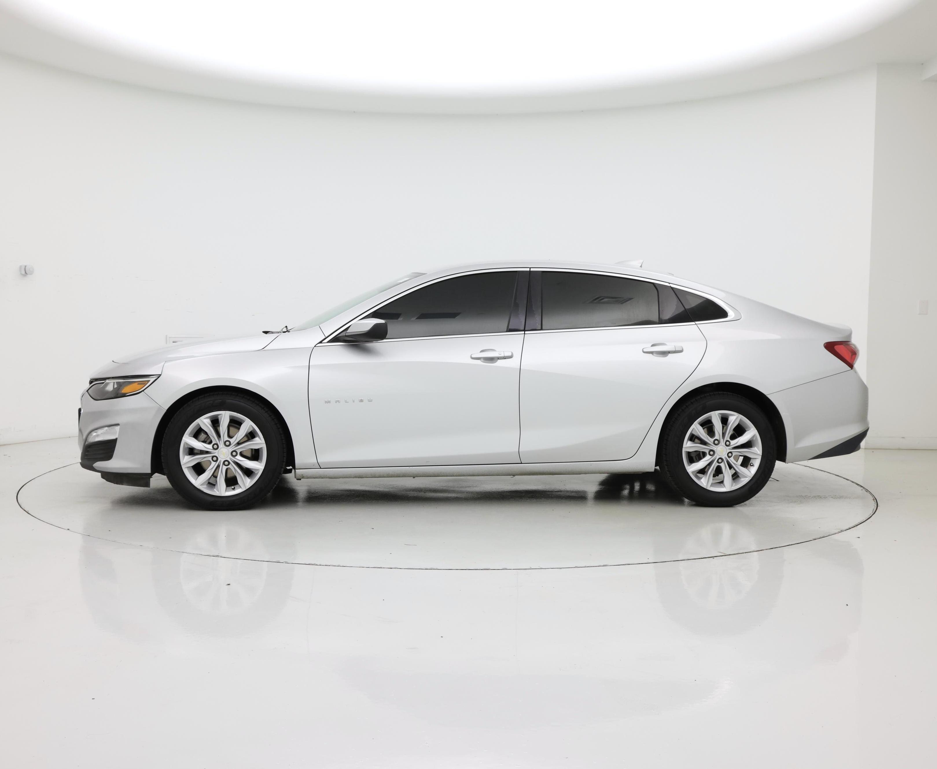 Thumbnail: 2021 Chevrolet Malibu - 3