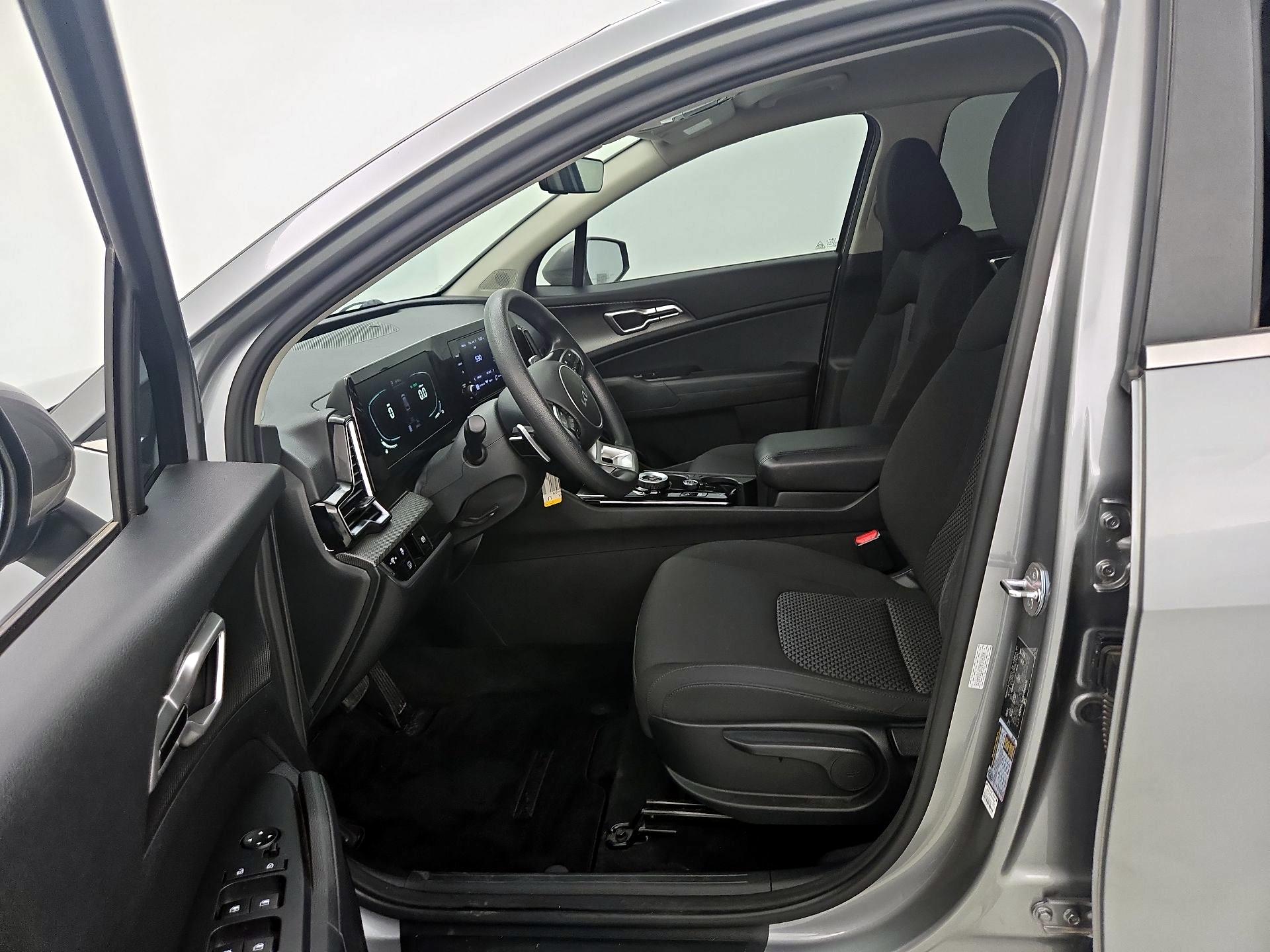 Thumbnail: 2023 Kia Sportage - 10