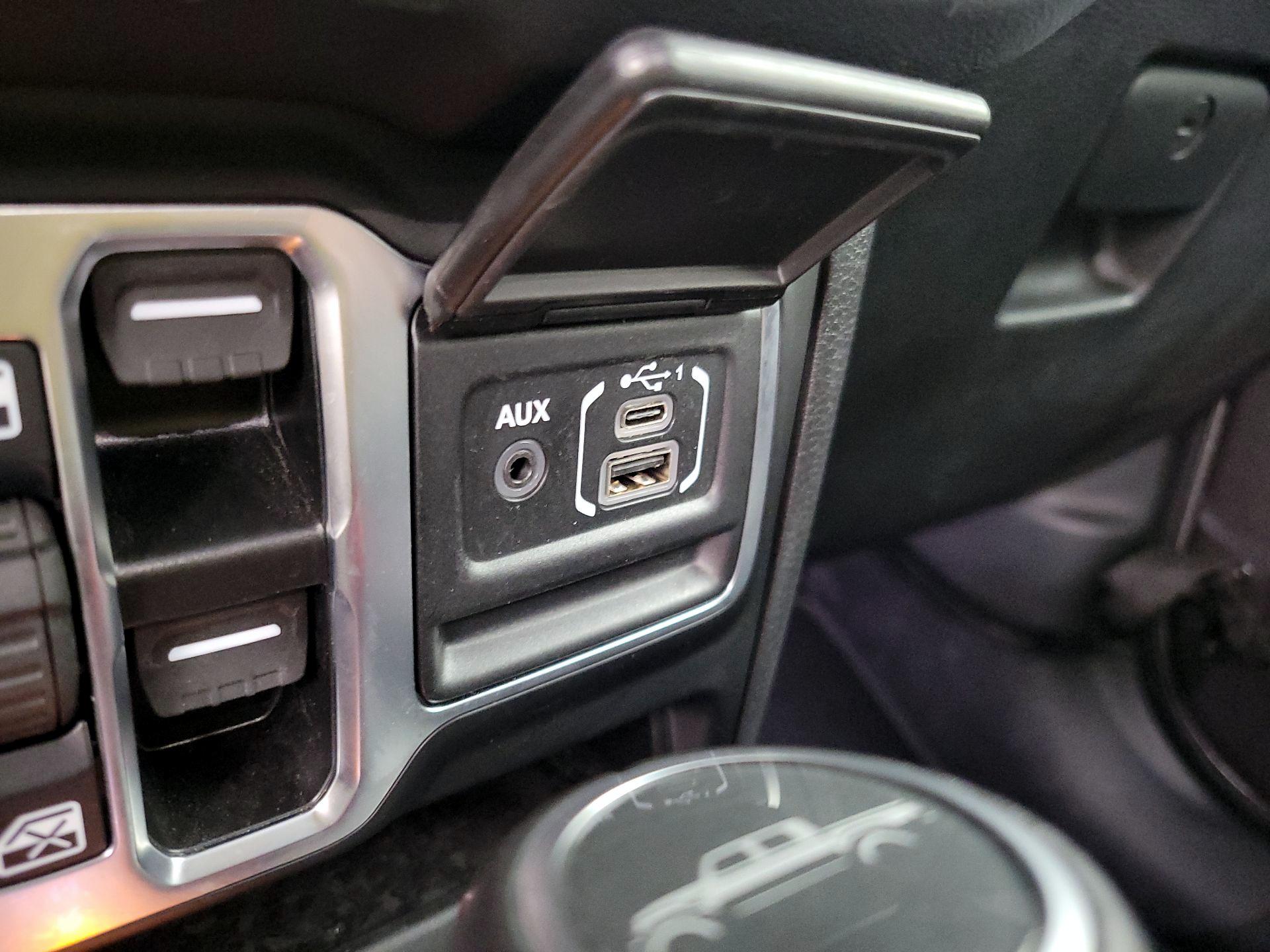 Thumbnail: 2025 Jeep Gladiator - 18