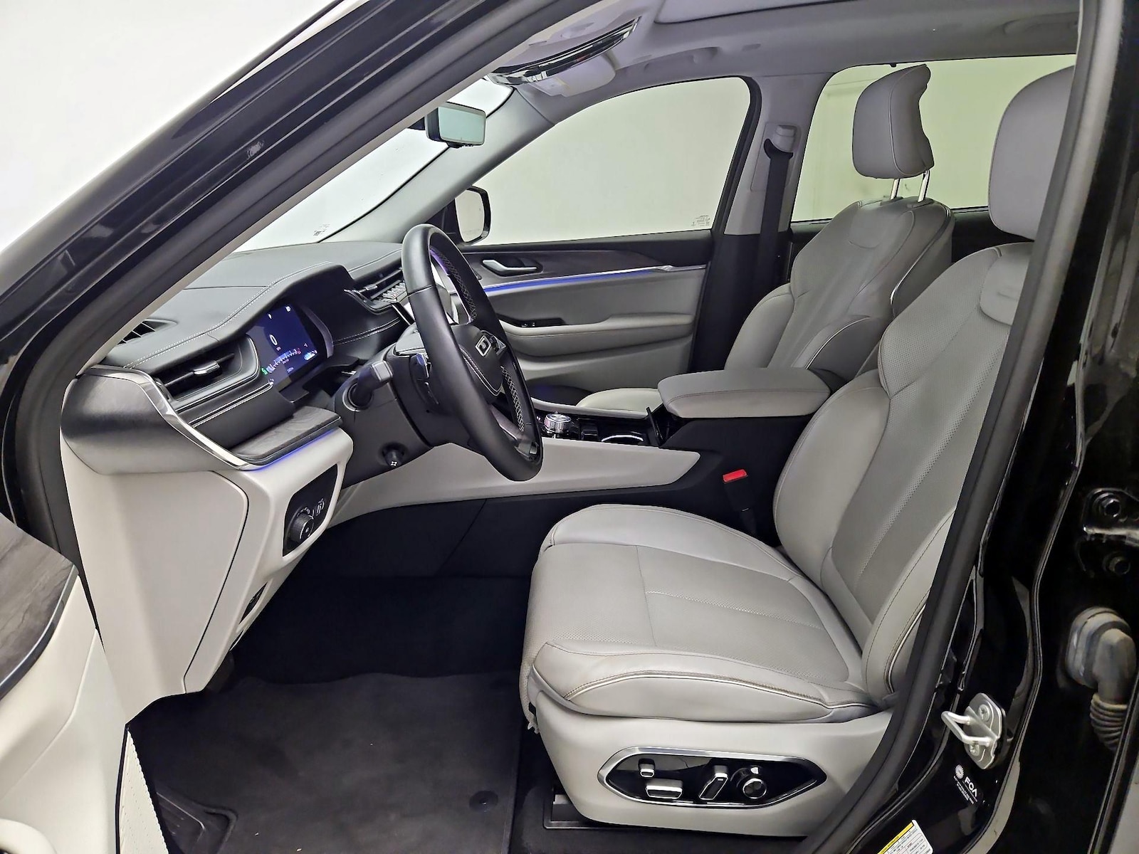 2023 Jeep Grand Cherokee L Overland - Photo 12
