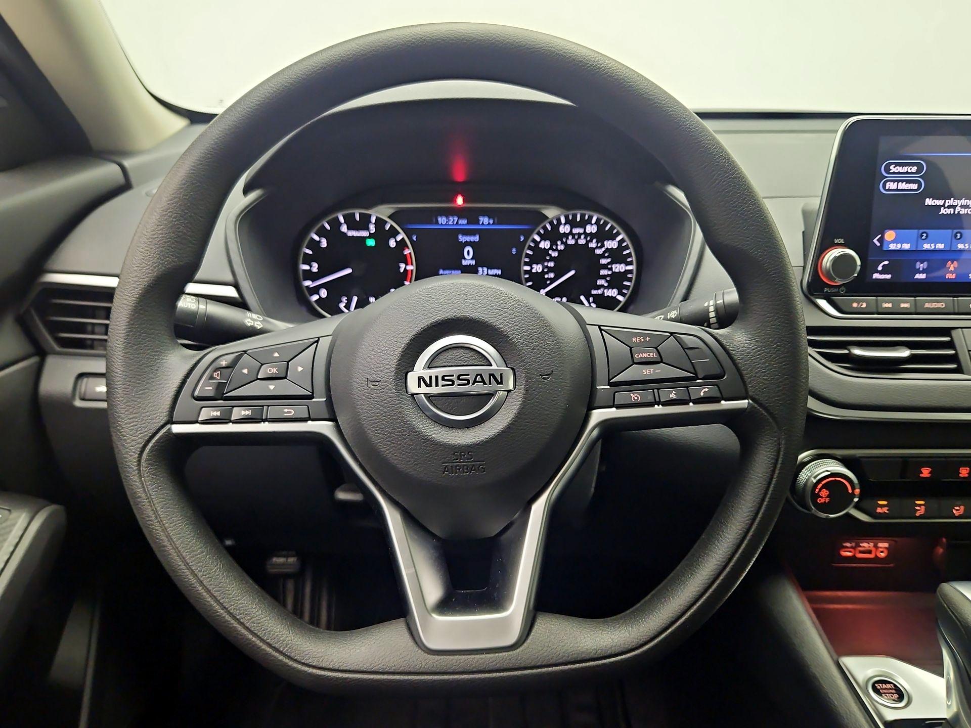 Thumbnail: 2022 Nissan Altima - 10