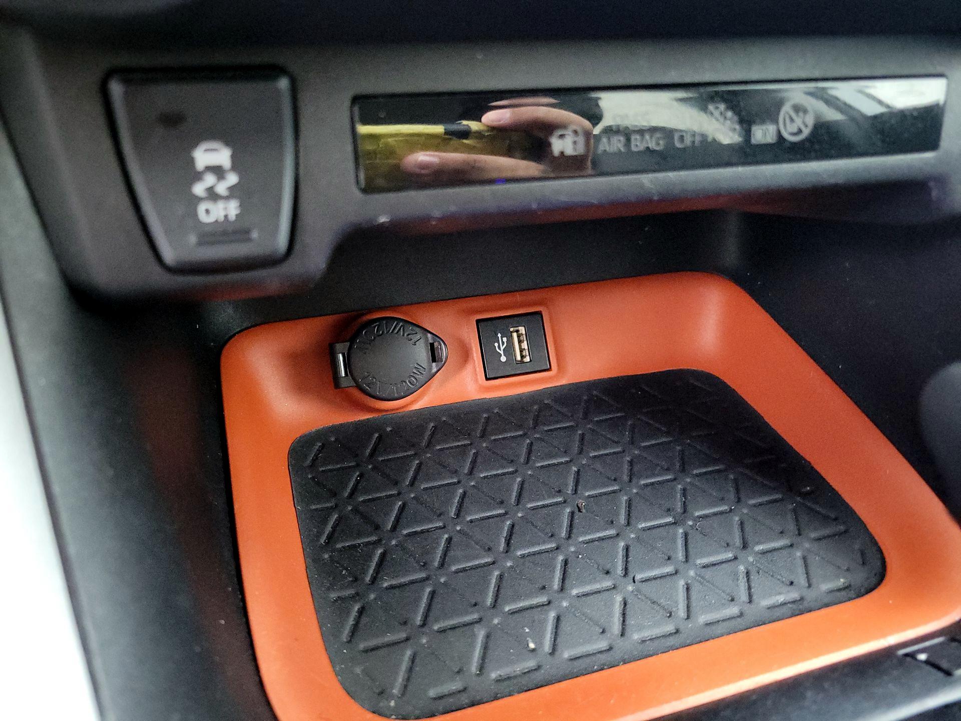 Thumbnail: 2024 Toyota RAV4 - 18