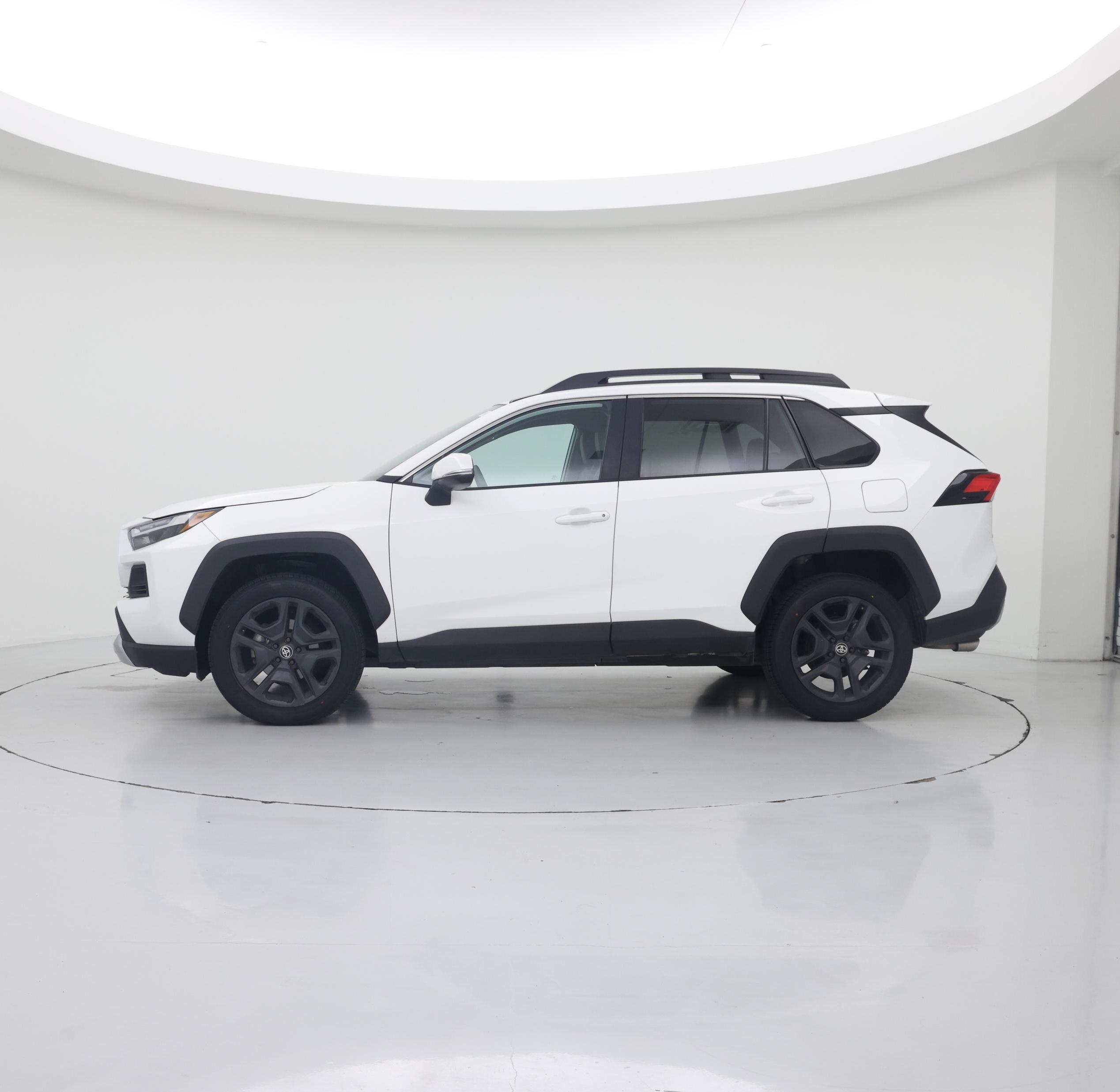 Thumbnail: 2024 Toyota RAV4 - 3