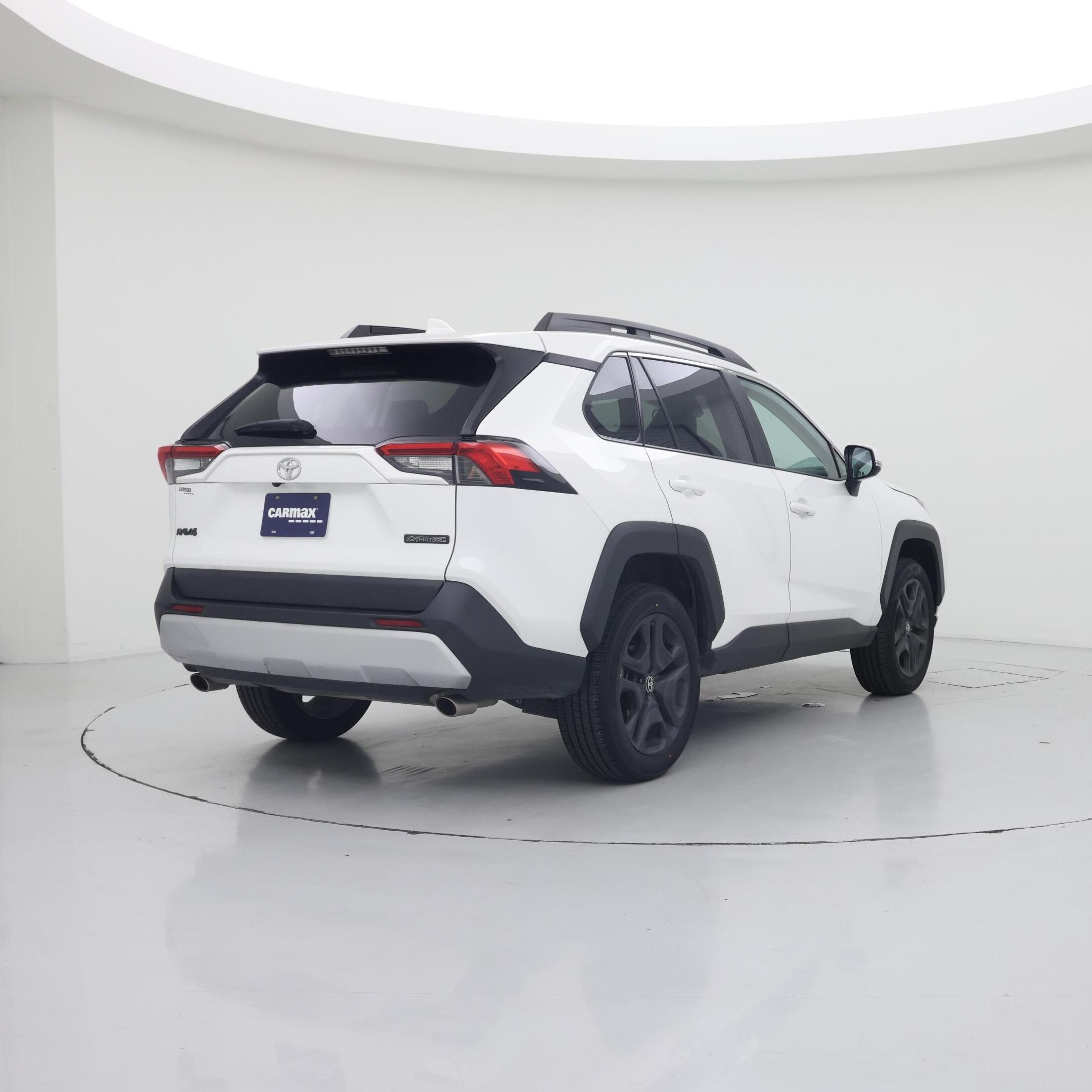 Thumbnail: 2024 Toyota RAV4 - 8