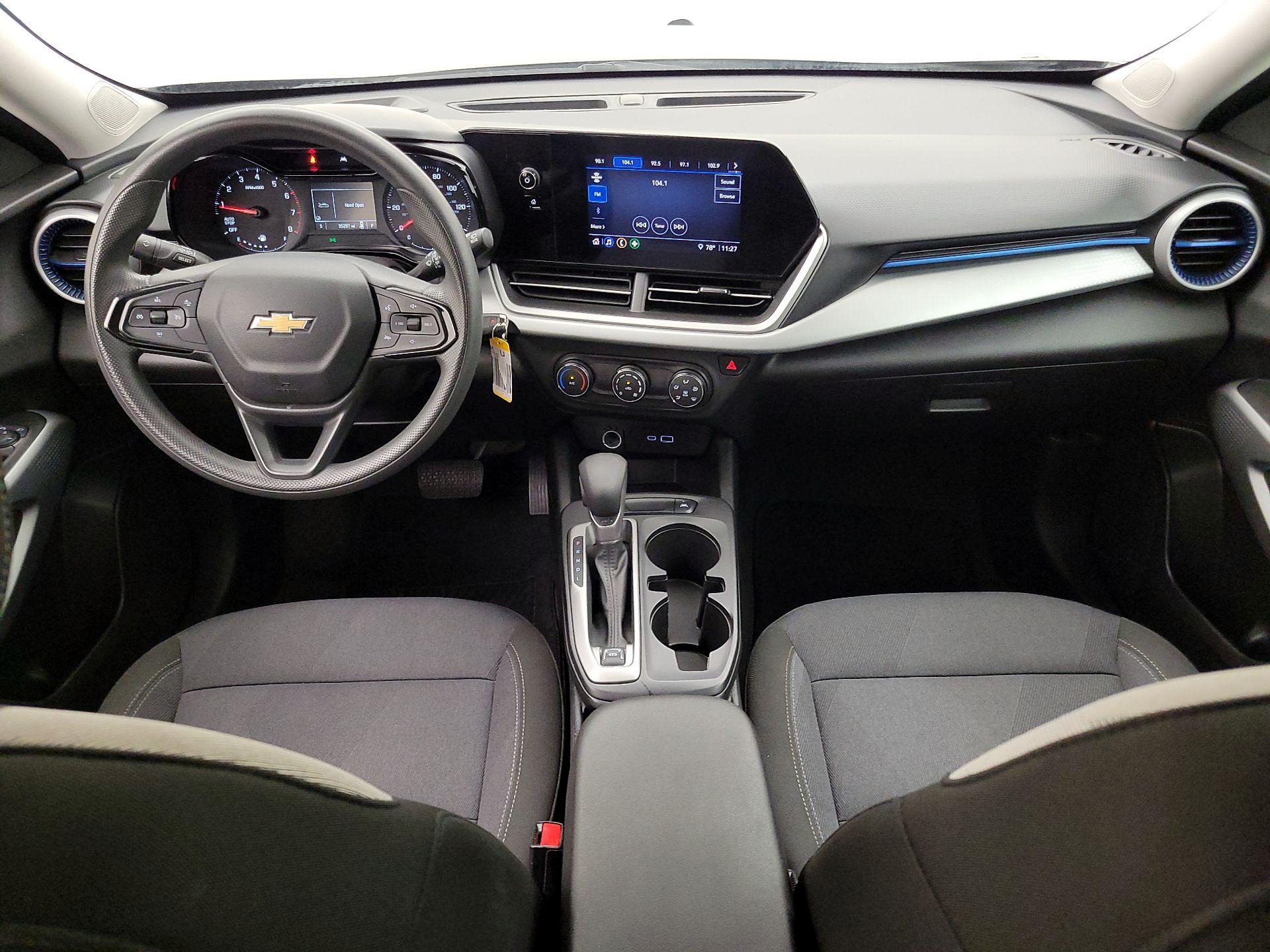 Thumbnail: 2025 Chevrolet Trax - 9