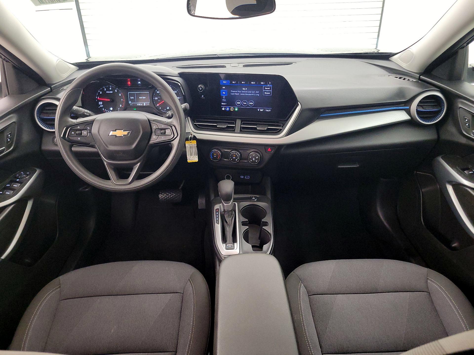 Thumbnail: 2025 Chevrolet Trax - 9