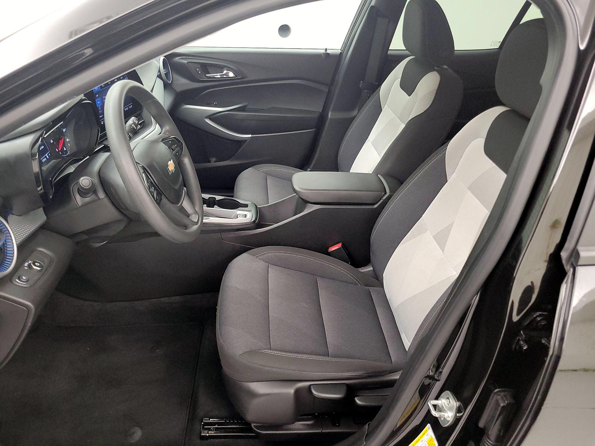 Thumbnail: 2025 Chevrolet Trax - 11