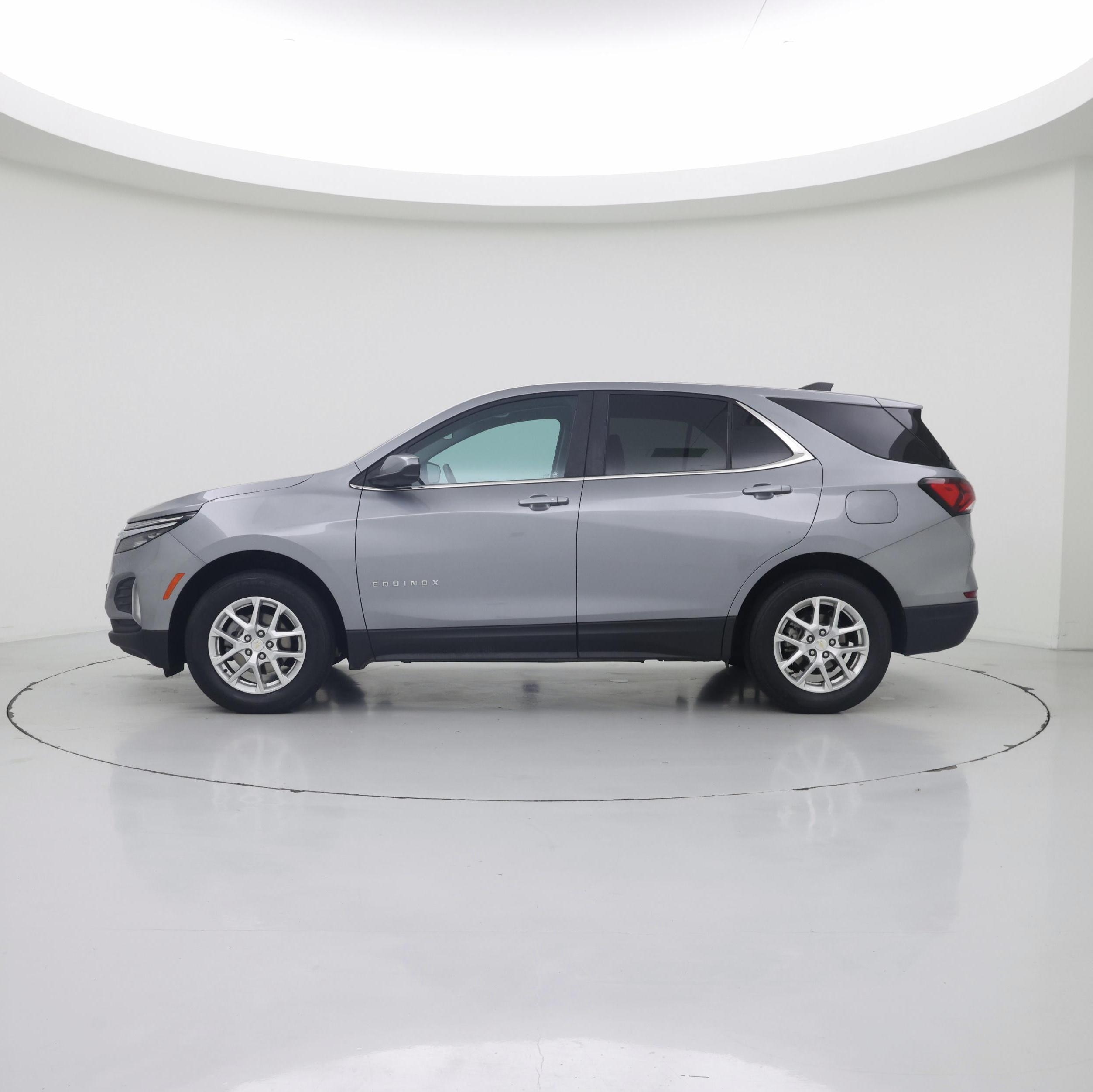Thumbnail: 2023 Chevrolet Equinox - 3