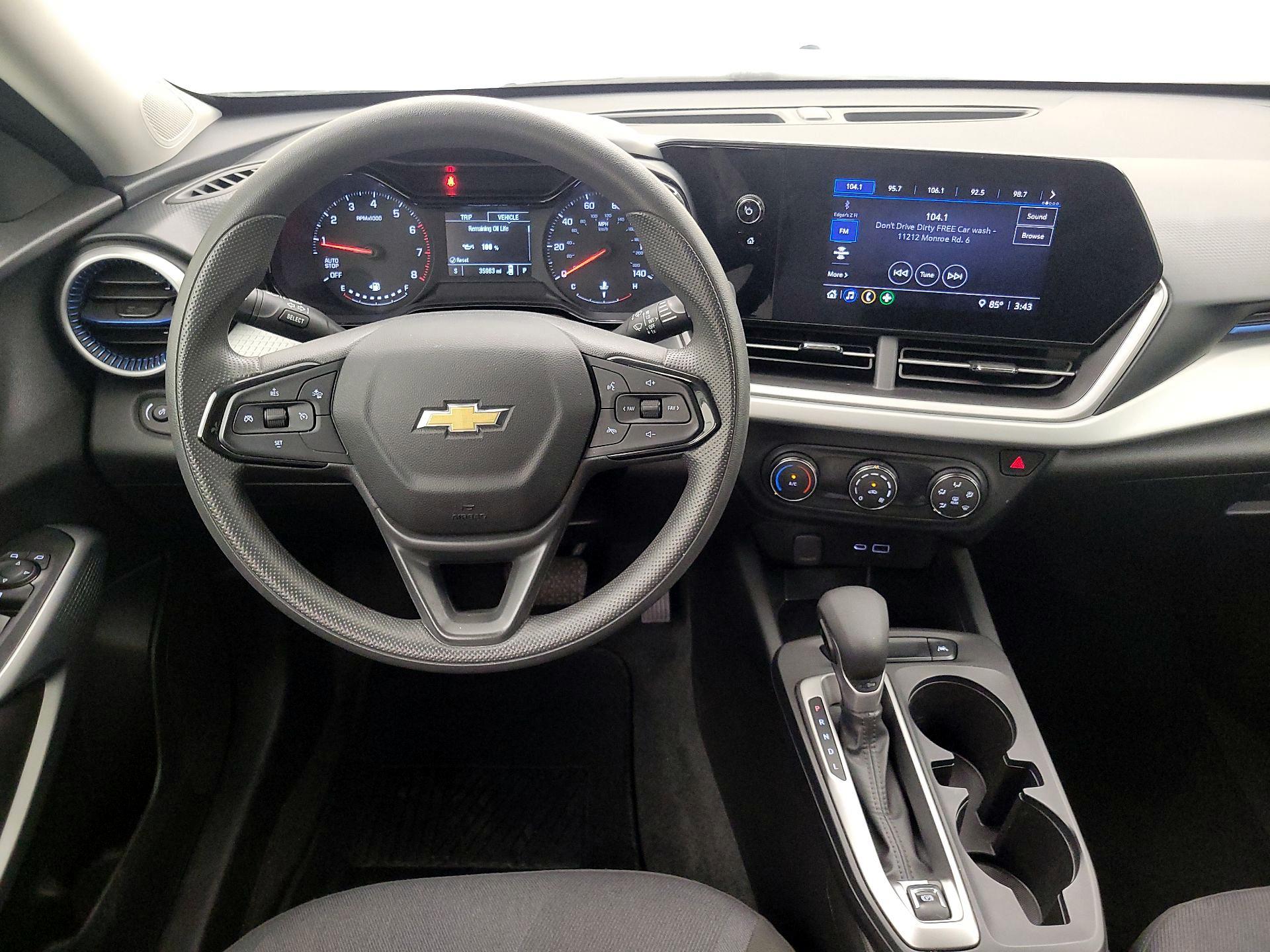 Thumbnail: 2025 Chevrolet Trax - 10