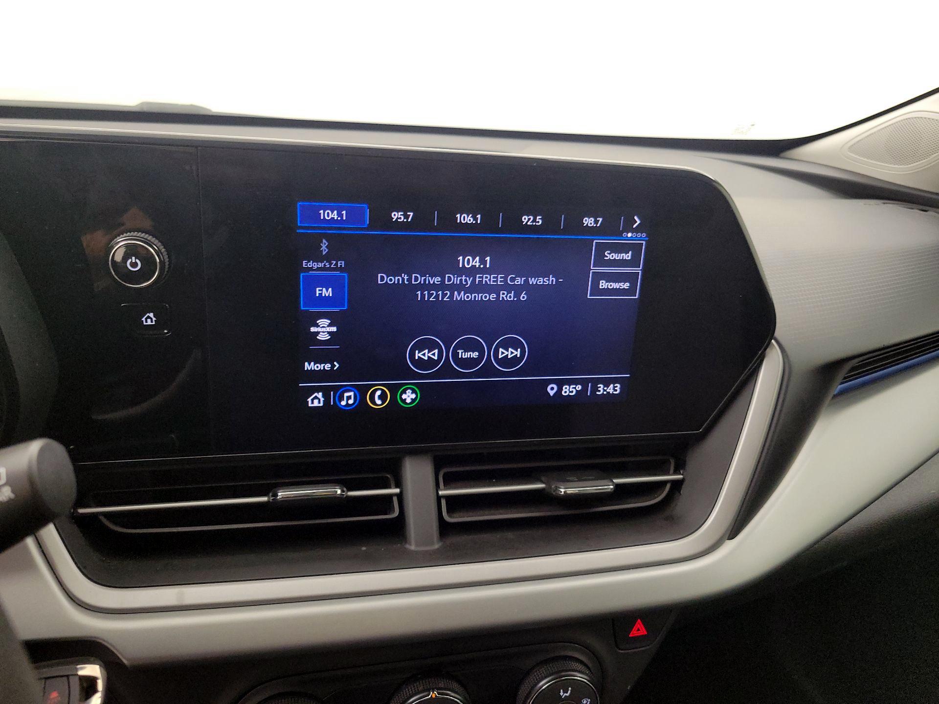 Thumbnail: 2025 Chevrolet Trax - 15