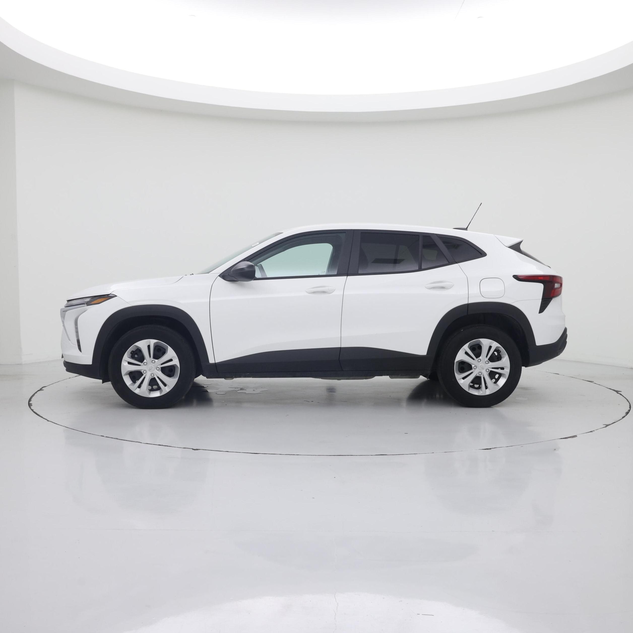 Thumbnail: 2025 Chevrolet Trax - 3