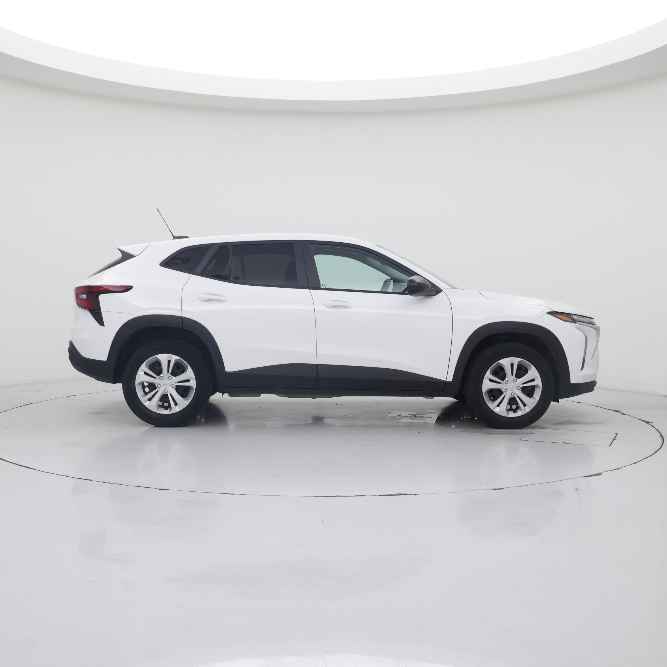 Thumbnail: 2025 Chevrolet Trax - 7