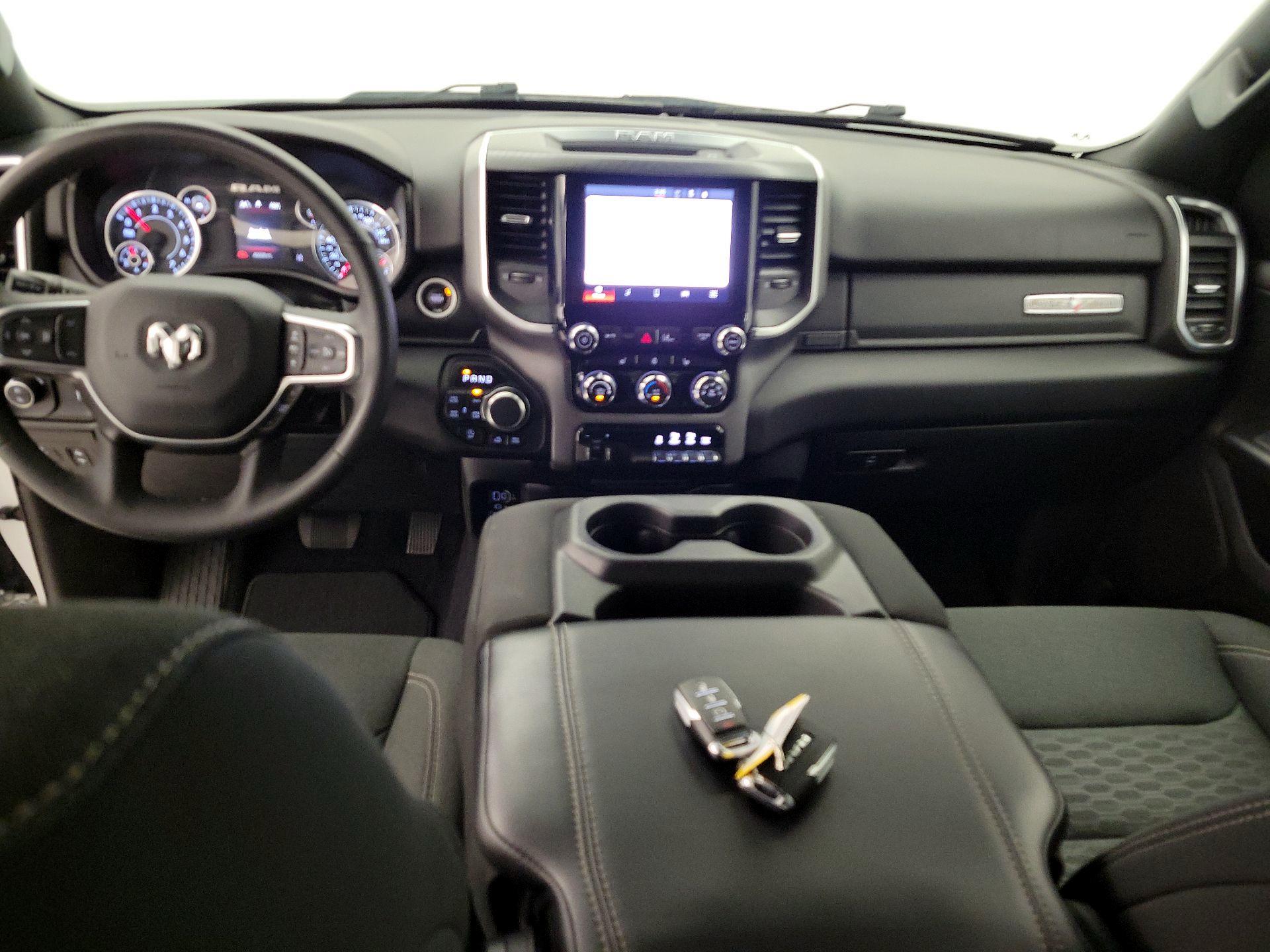 Thumbnail: 2025 RAM 1500 - 9