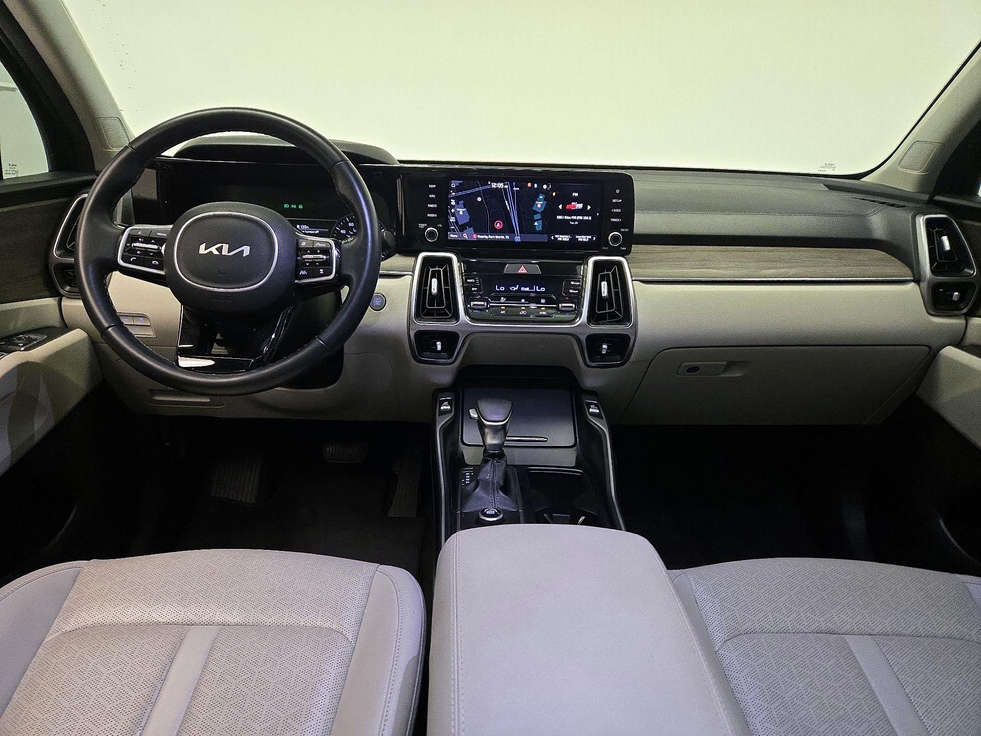 Thumbnail: 2023 Kia Sorento - 9